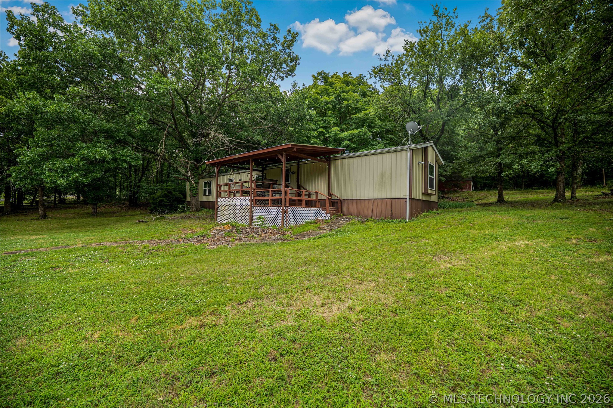 23401 E Riverview Drive Property Photo 1