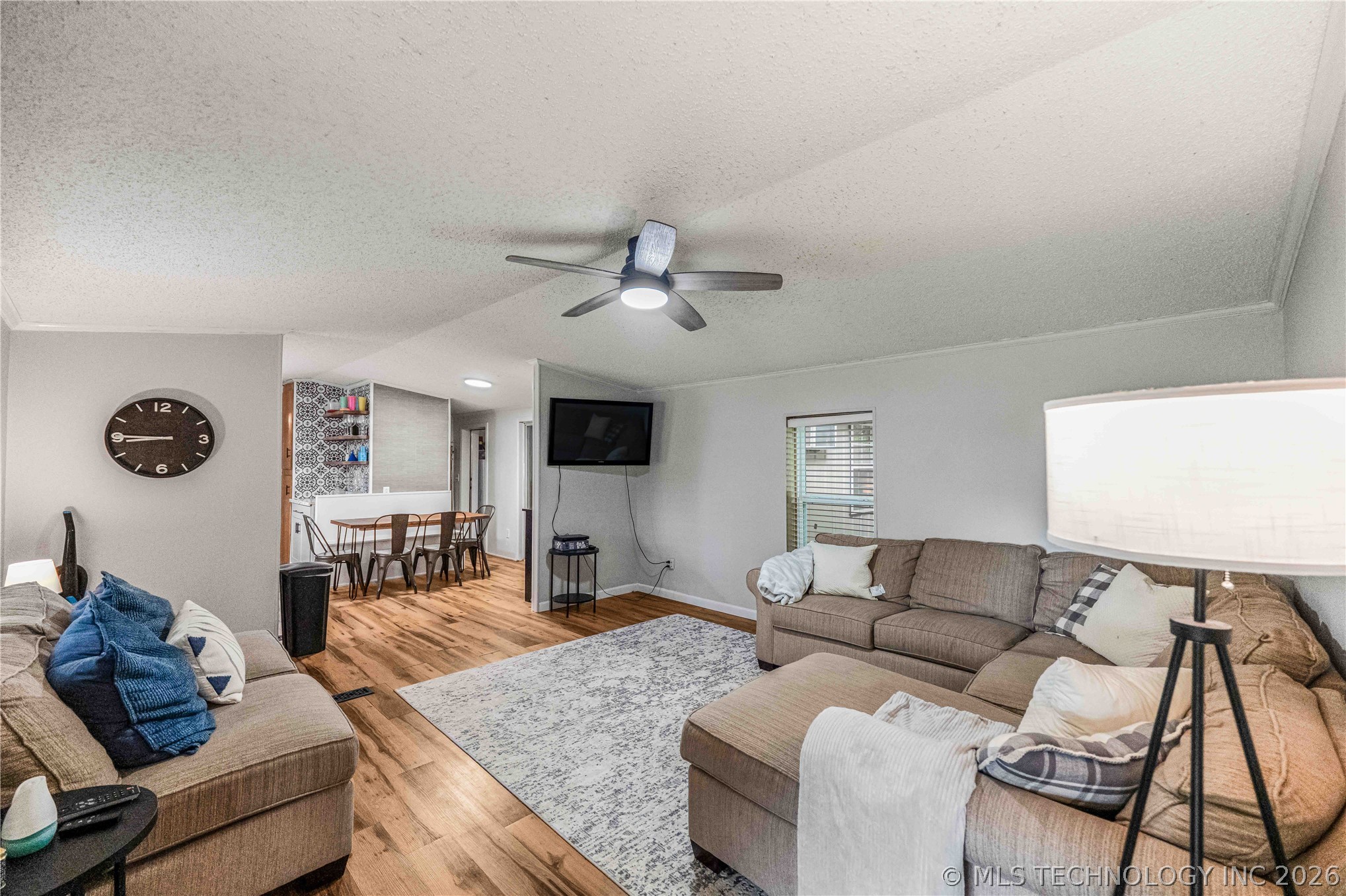 23401 E Riverview Drive Property Photo 6