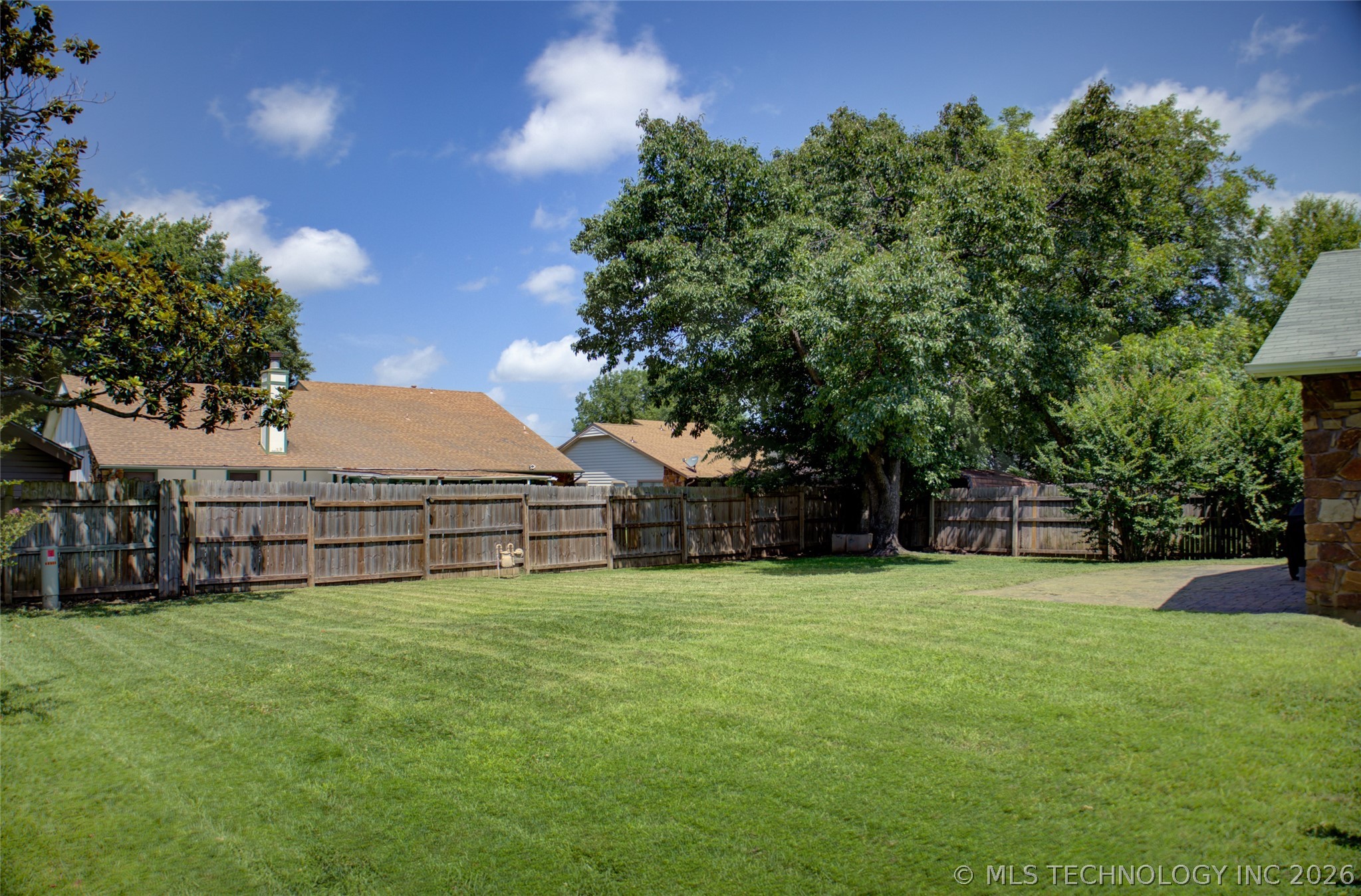 6518 S 110th East Avenue Property Photo 40