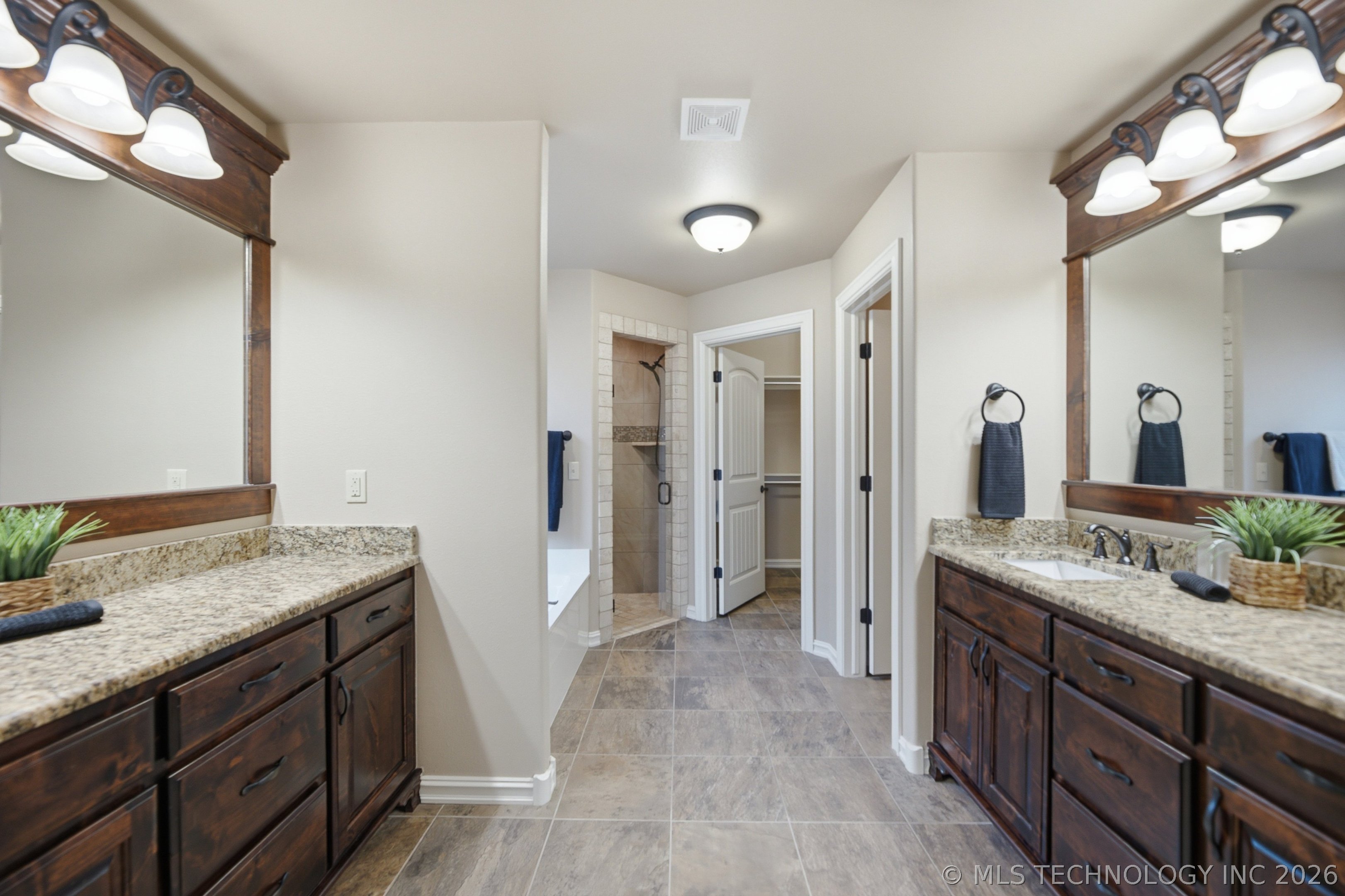 7514 E 83rd Place N Property Photo 15