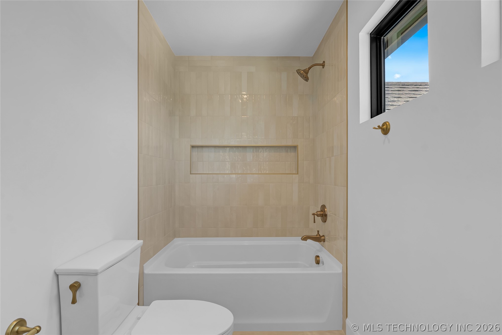 17878 E Falcon Pass Pass Property Photo 49