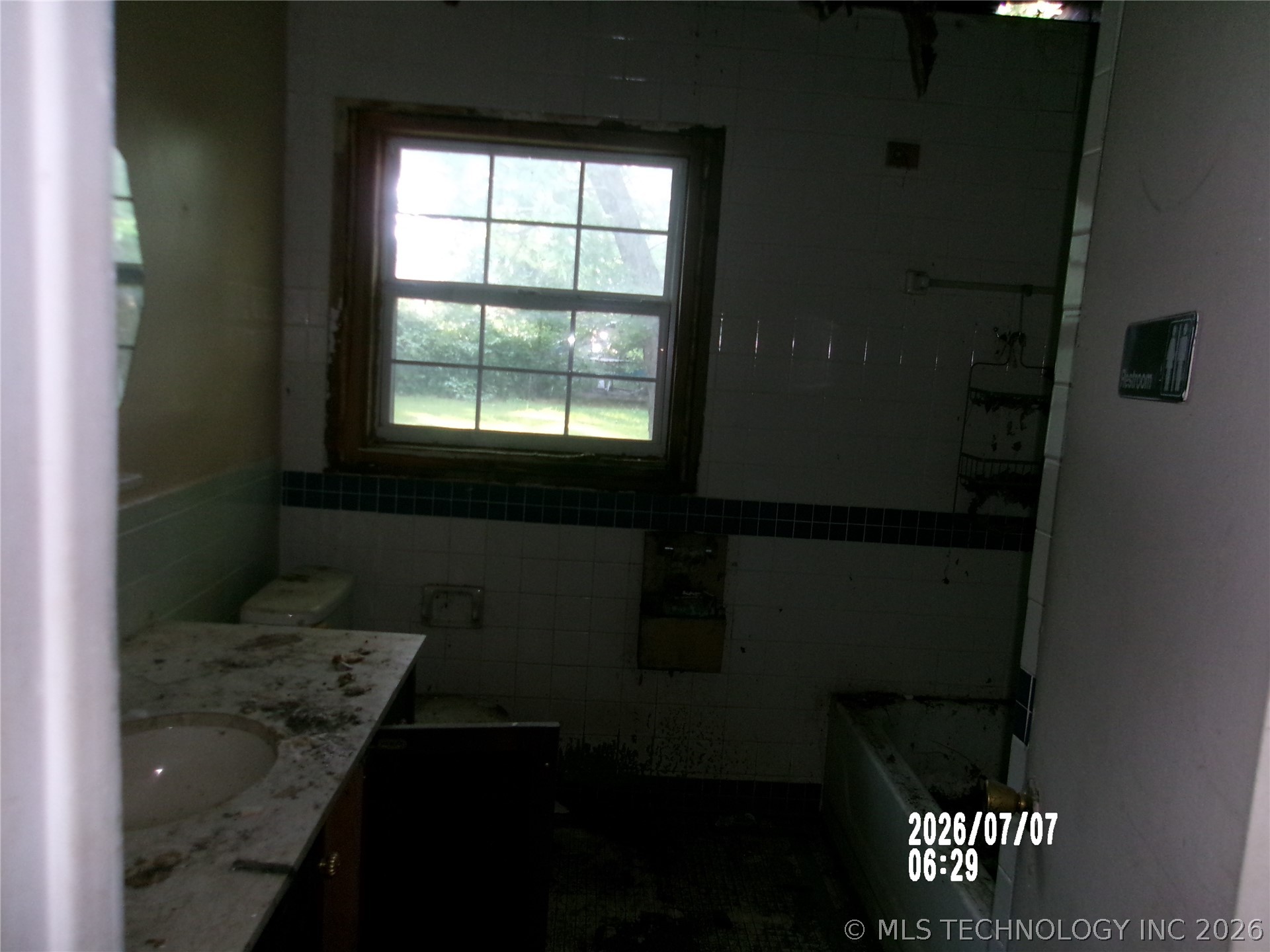 421 Sooner Road Property Photo 8