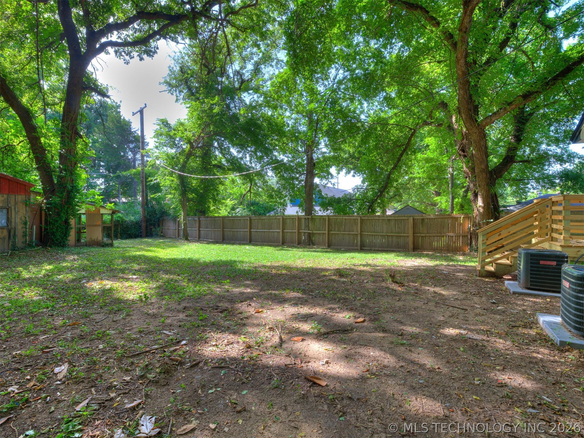 7 N Union Avenue Property Photo 6