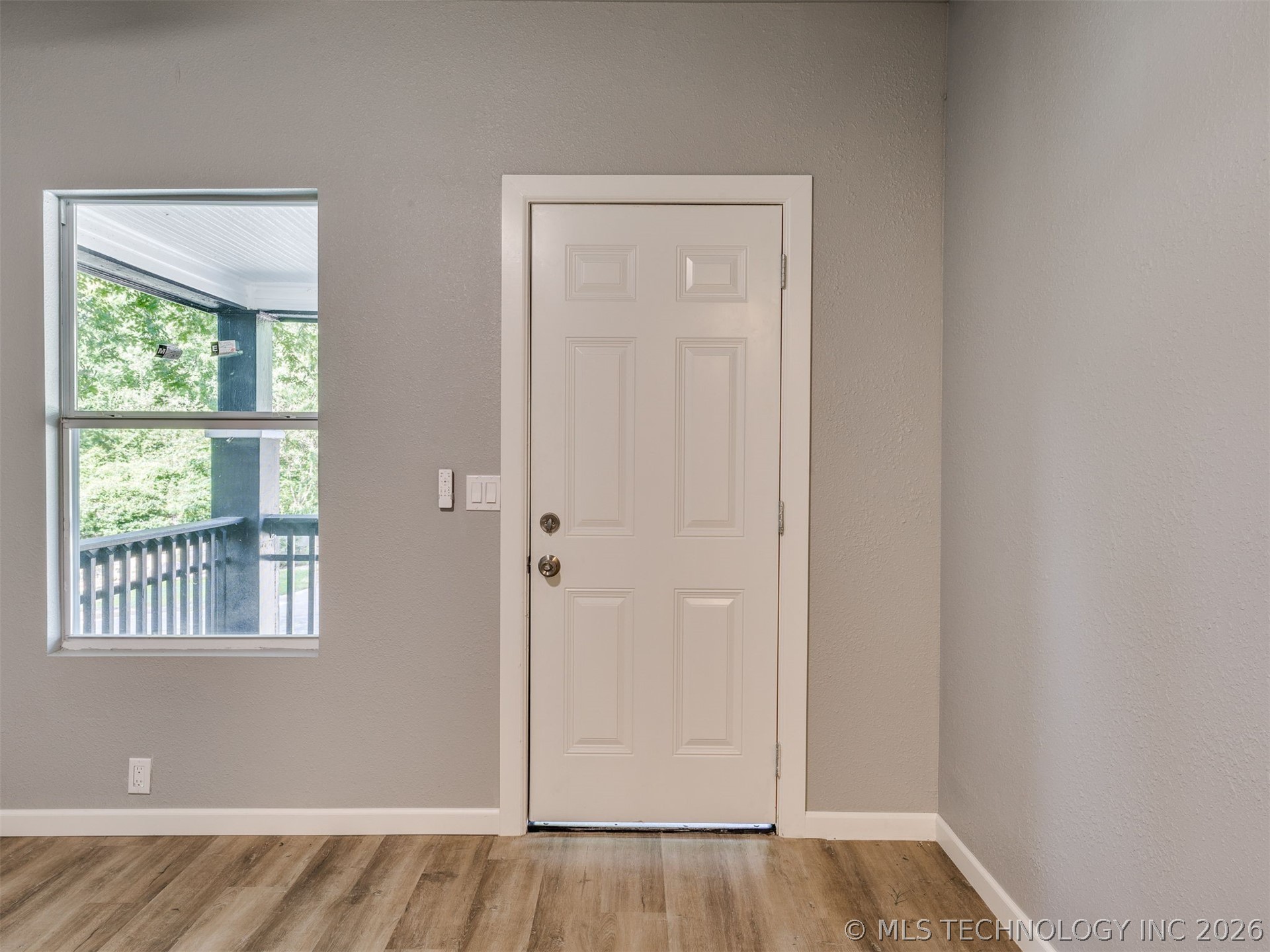 7 N Union Avenue Property Photo 11