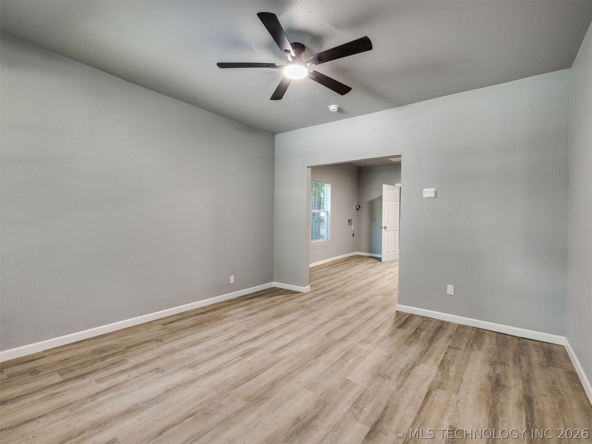 7 N Union Avenue Property Photo 32