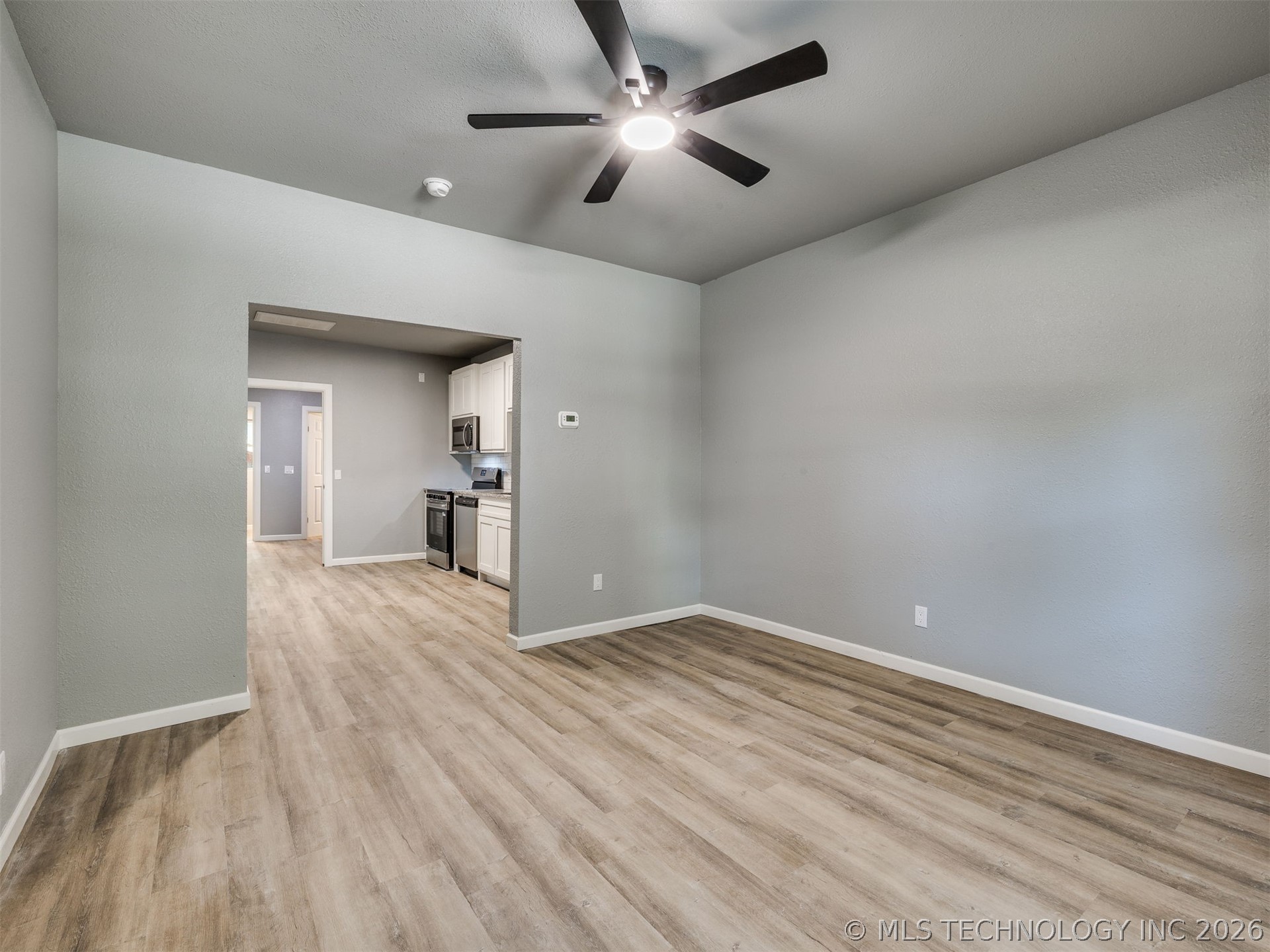 7 N Union Avenue Property Photo 33
