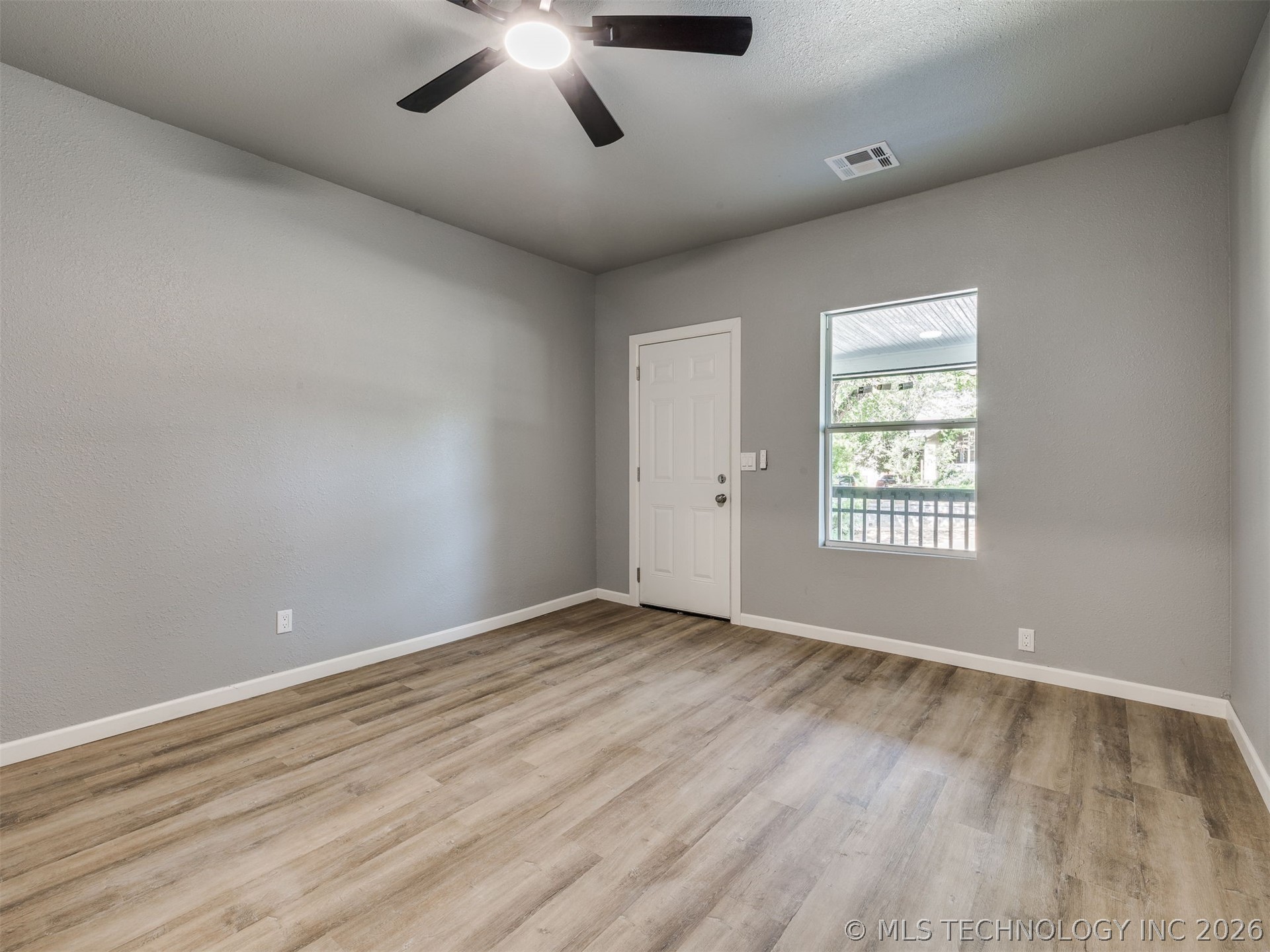 7 N Union Avenue Property Photo 34