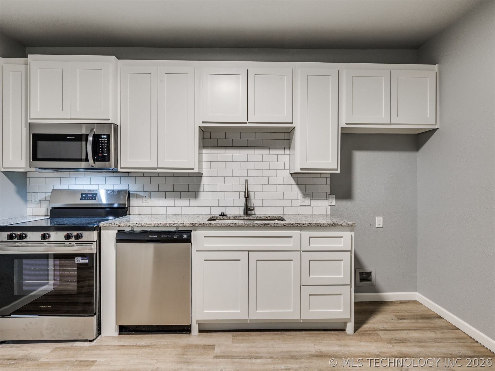 7 N Union Avenue Property Photo 37