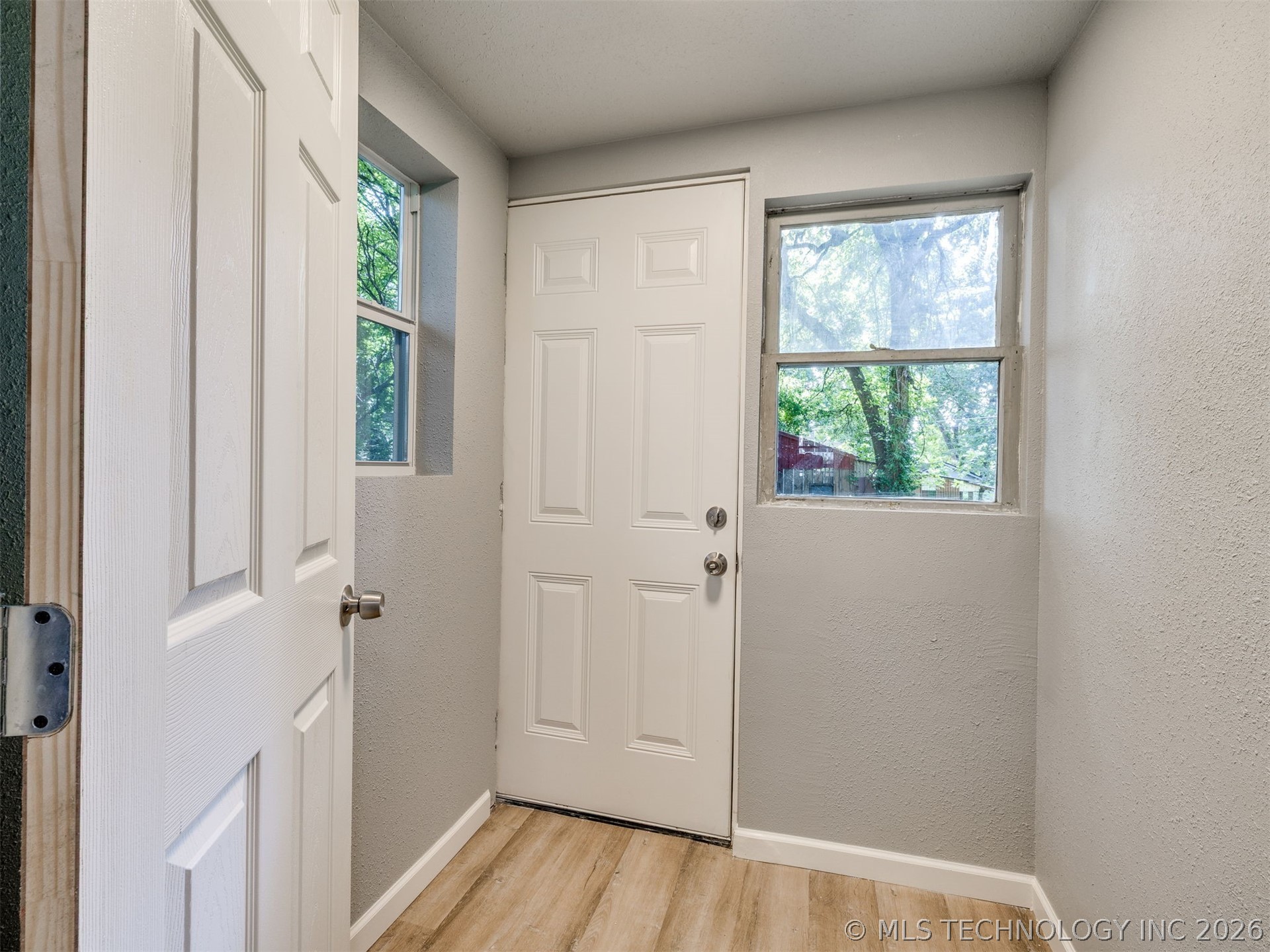 7 N Union Avenue Property Photo 48