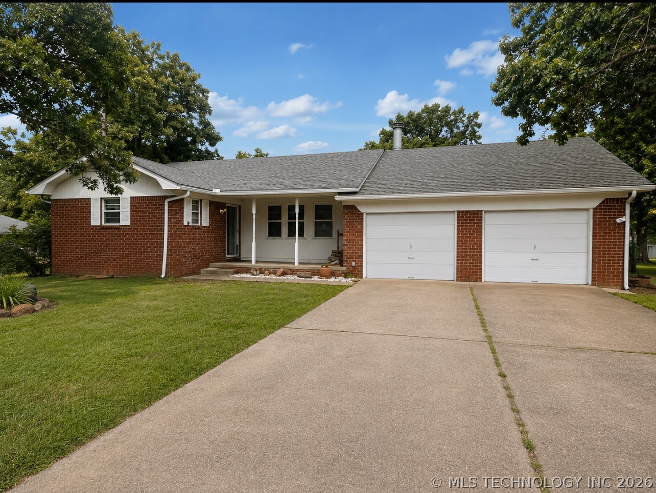 5314 W Lake Drive Property Photo 1
