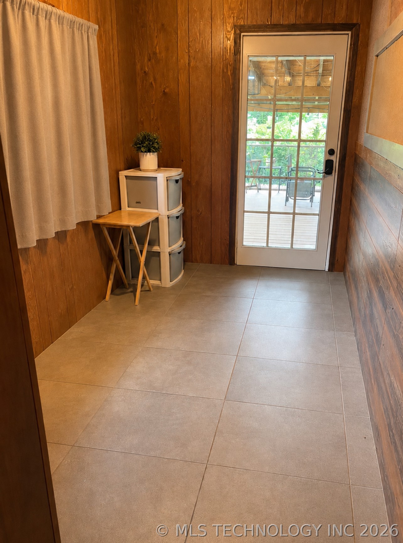 5314 W Lake Drive Property Photo 13