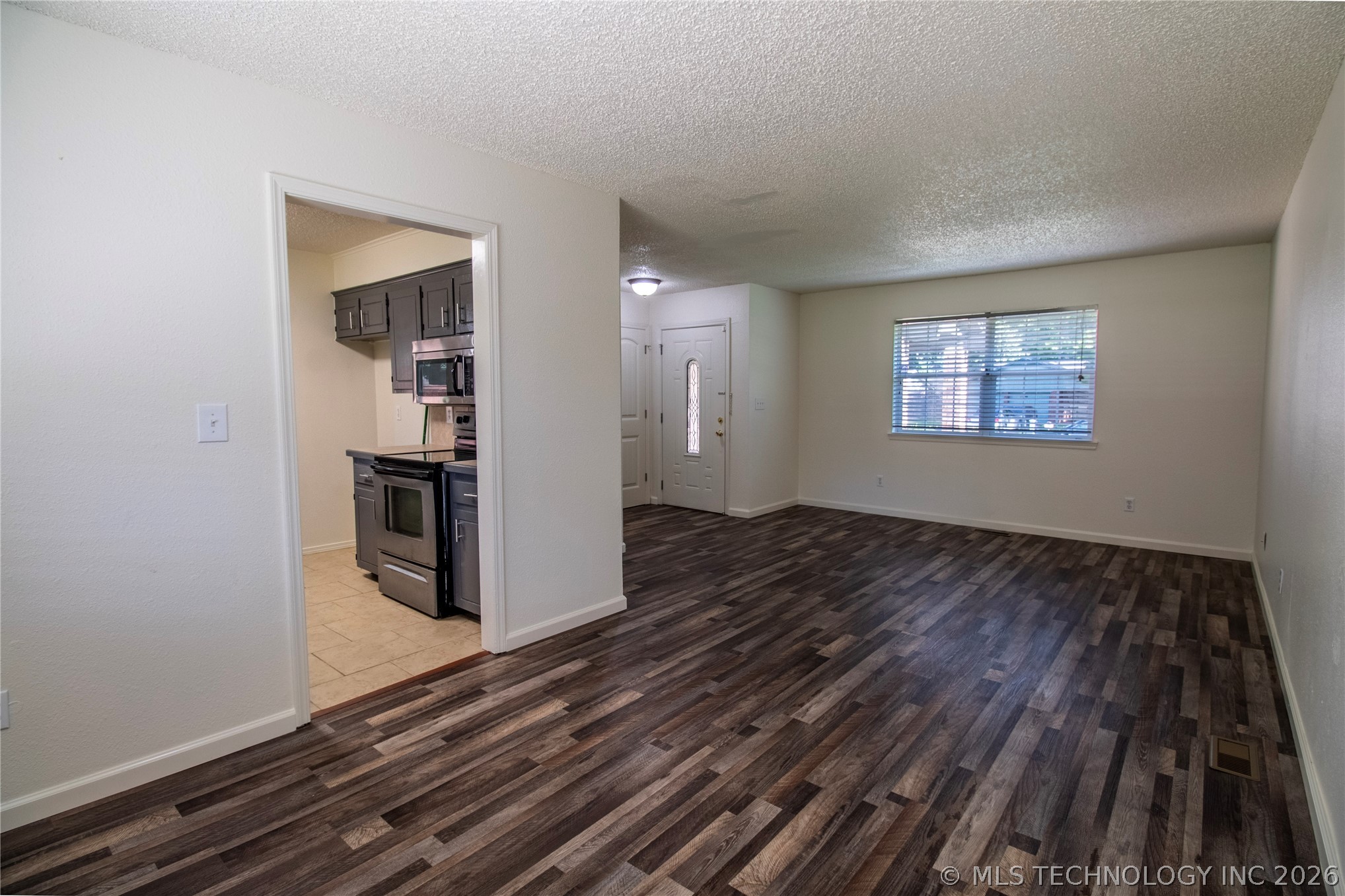 3000 Tull Place Property Photo 5