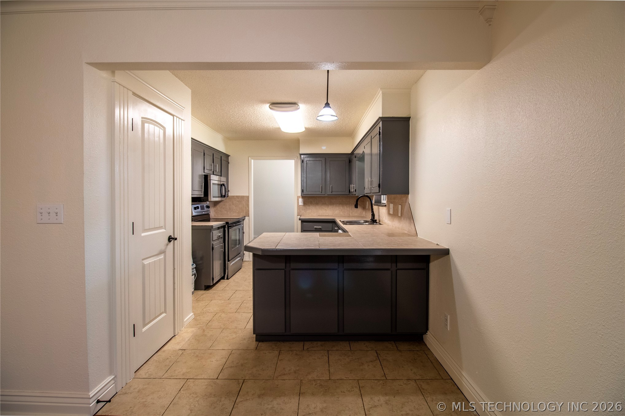 3000 Tull Place Property Photo 8