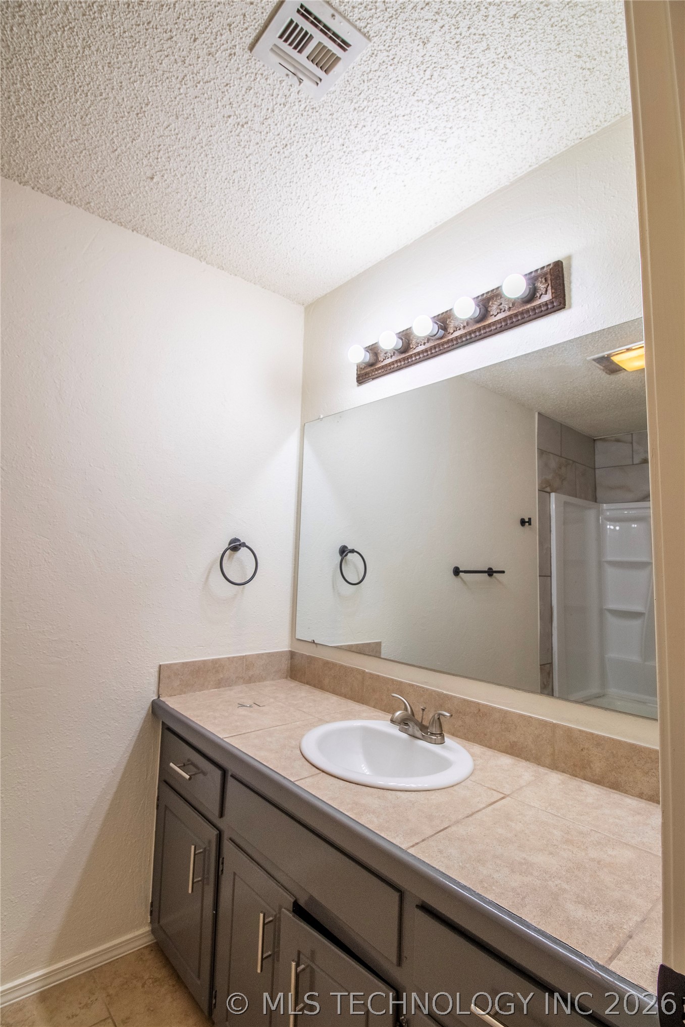 3000 Tull Place Property Photo 20