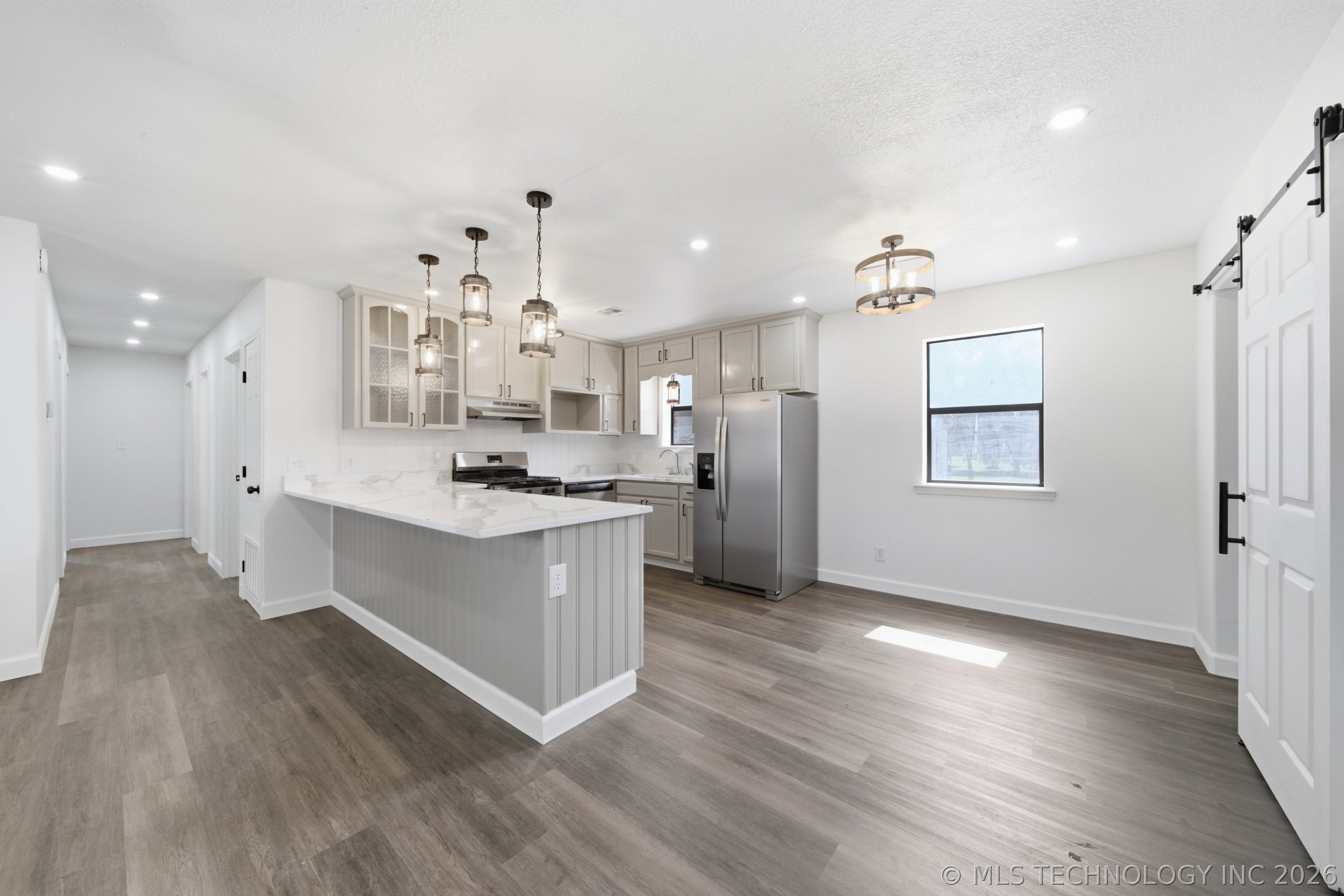 420 S Caney Street Property Photo 3
