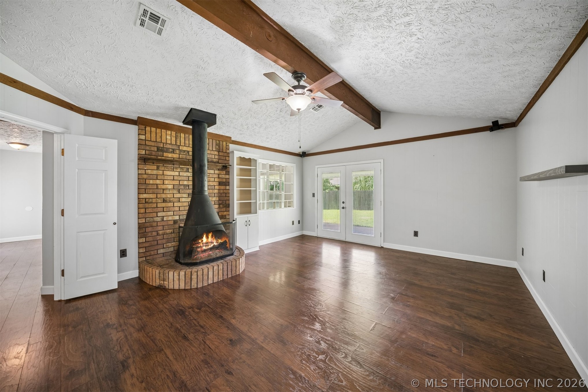 1504 Heather Court Property Photo 9