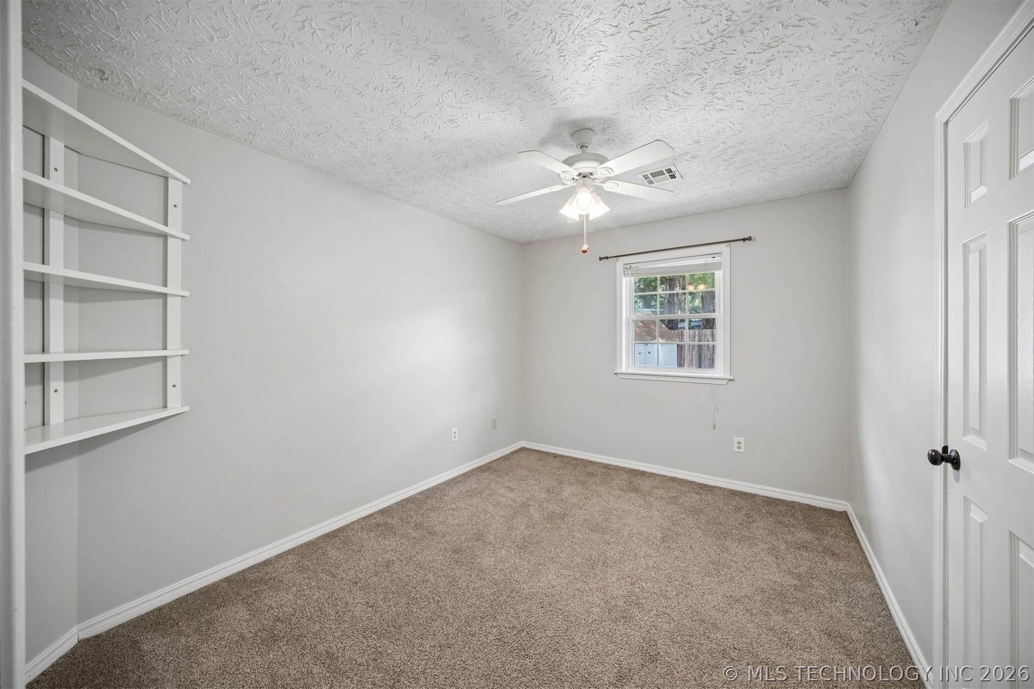 1504 Heather Court Property Photo 18