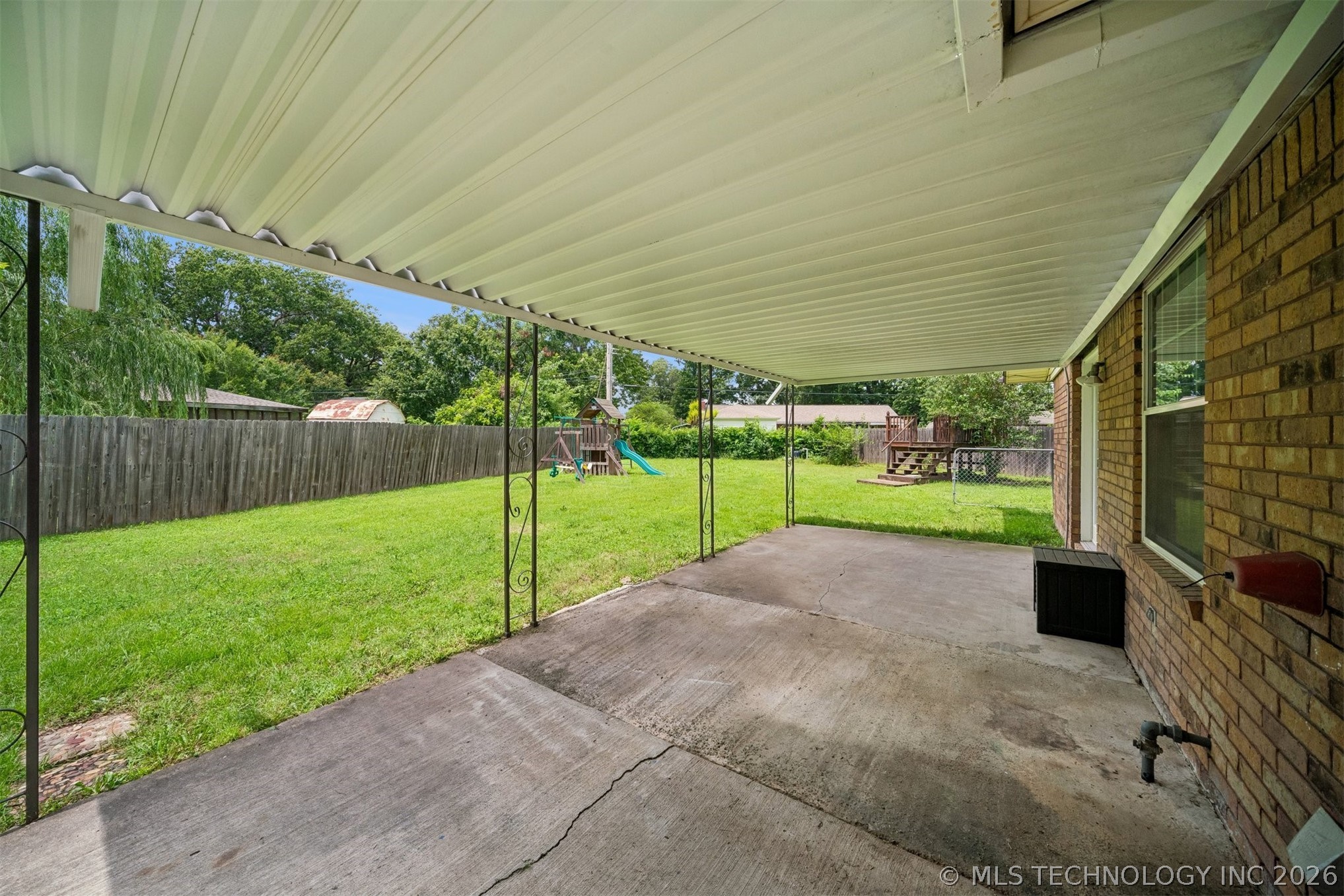 1504 Heather Court Property Photo 23