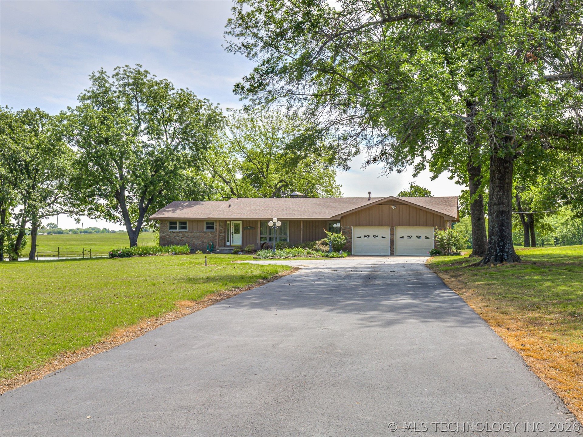 2742 W 103rd Street N Property Photo 7