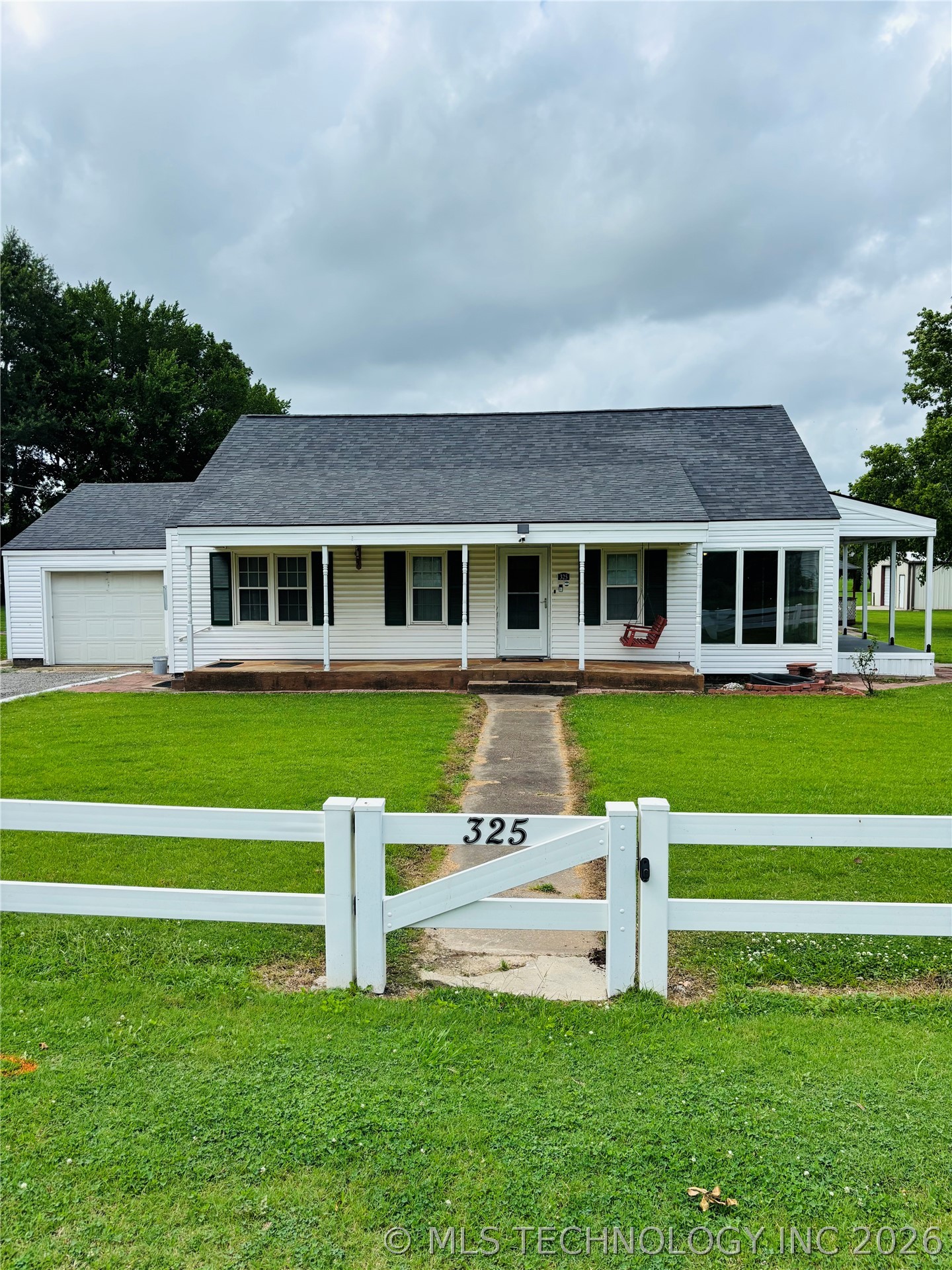 325 College Road Property Photo 2