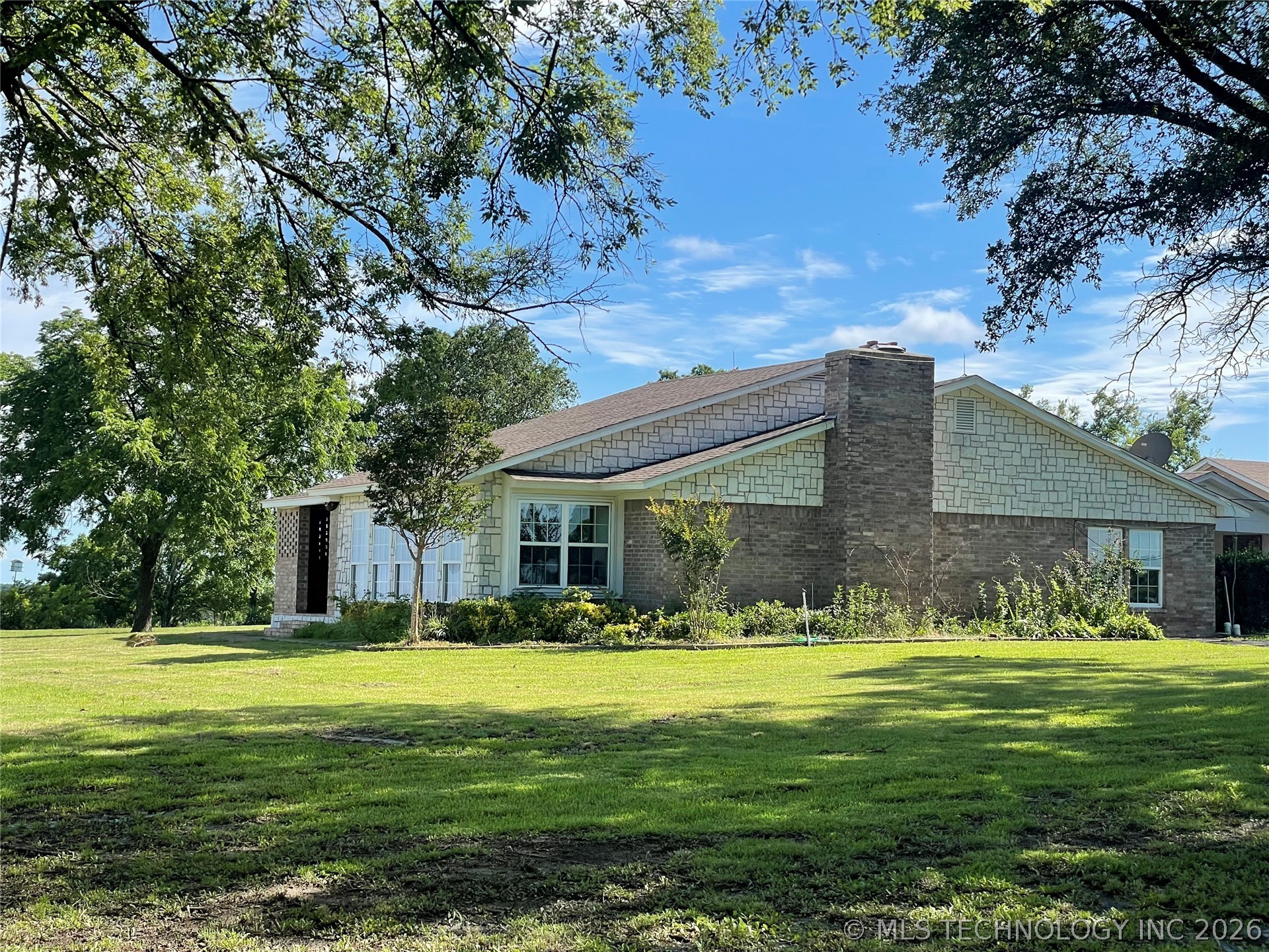401 S Chickasaw Property Photo 2