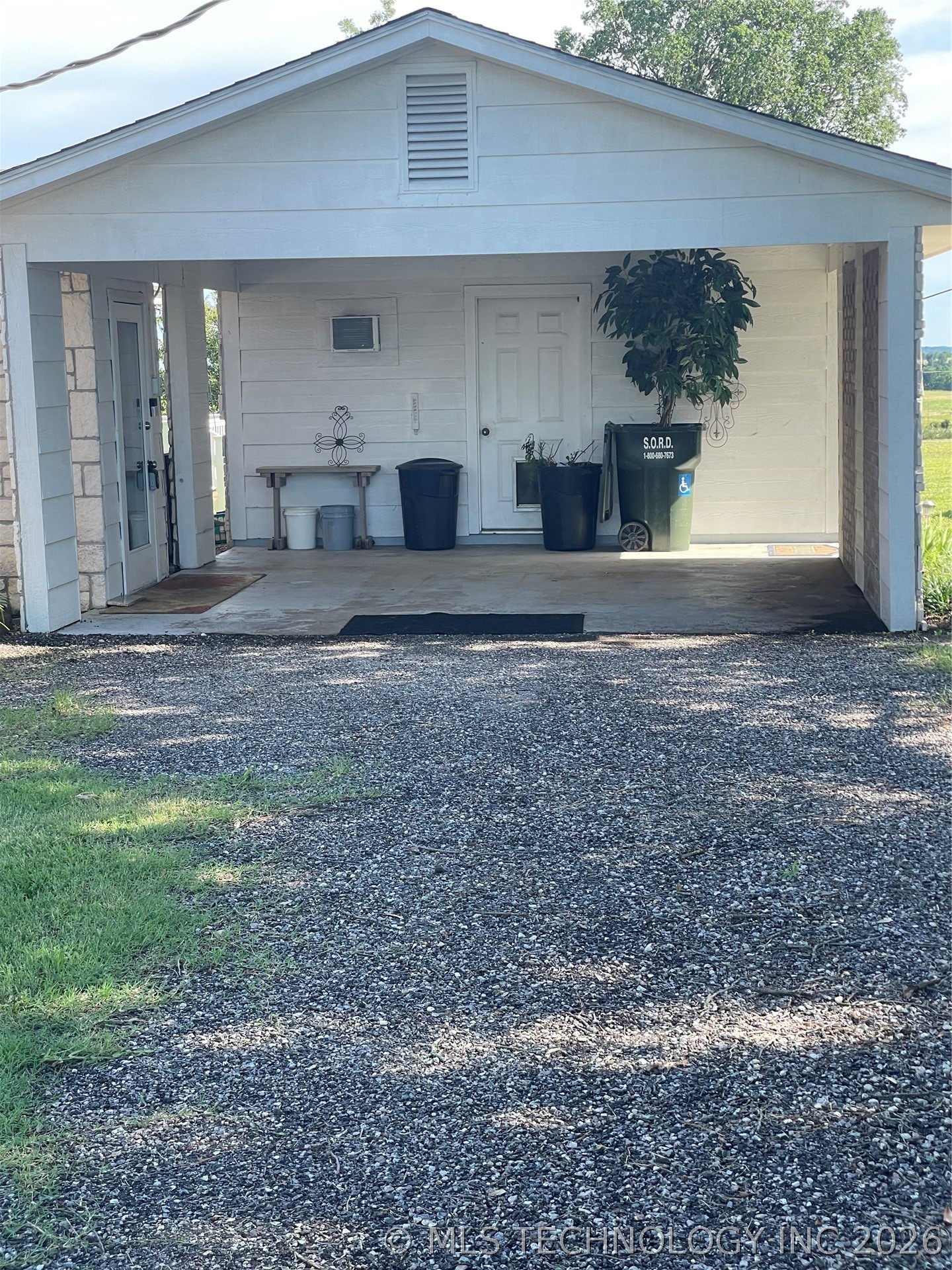 401 S Chickasaw Property Photo 8