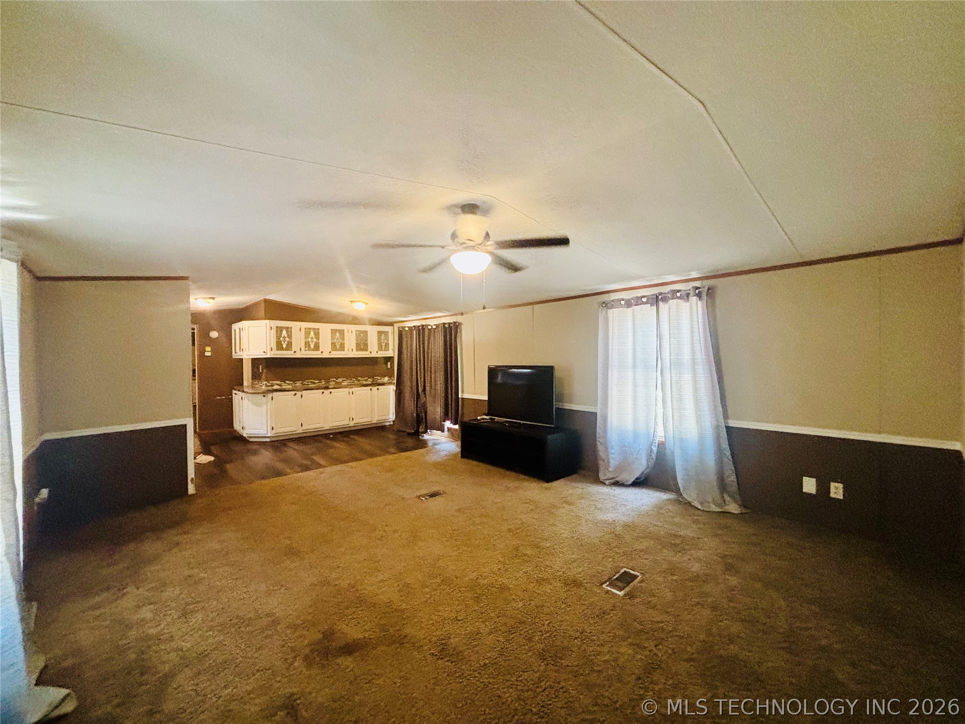 114331 S 4203 Property Photo 5