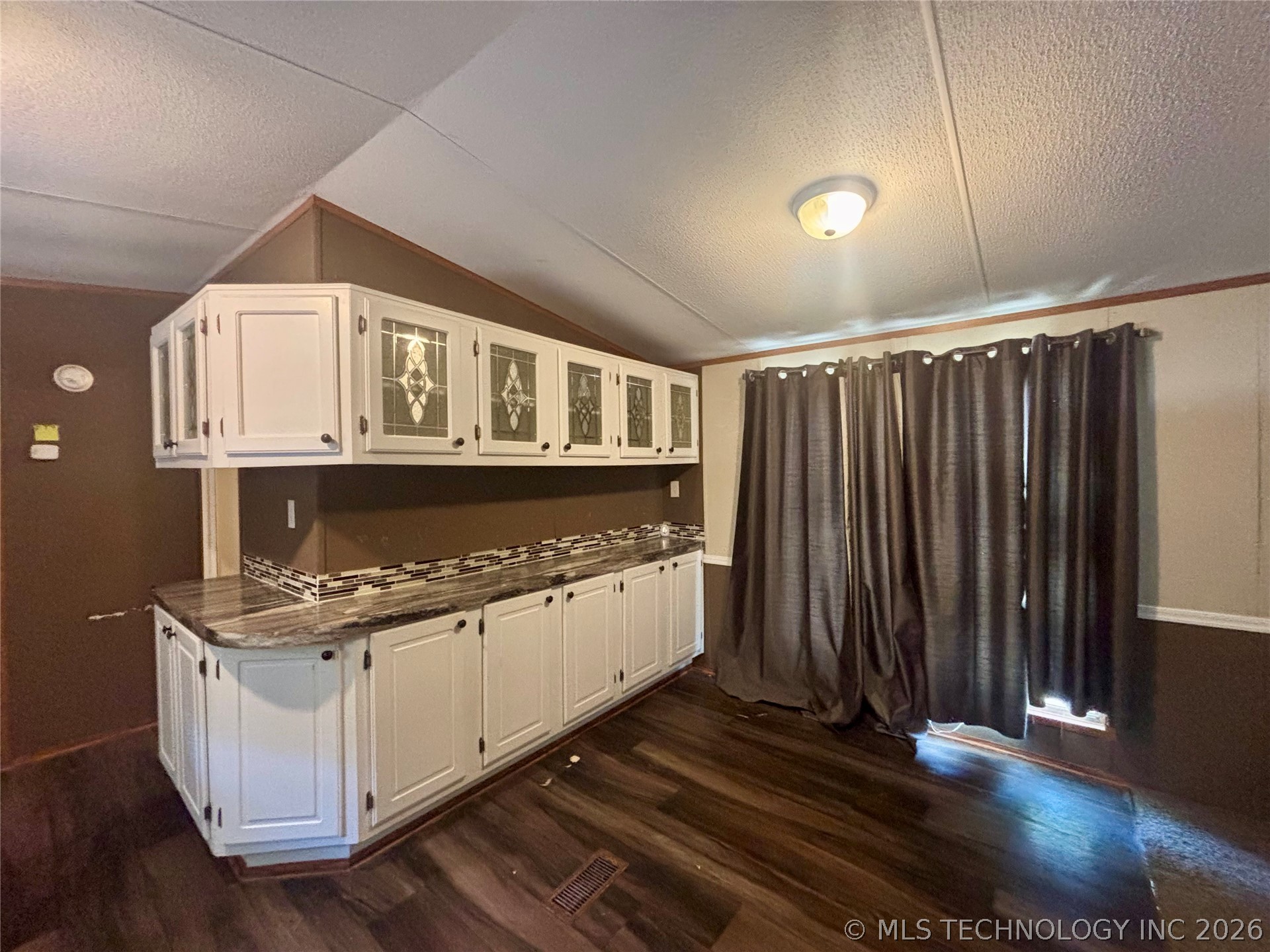 114331 S 4203 Property Photo 10