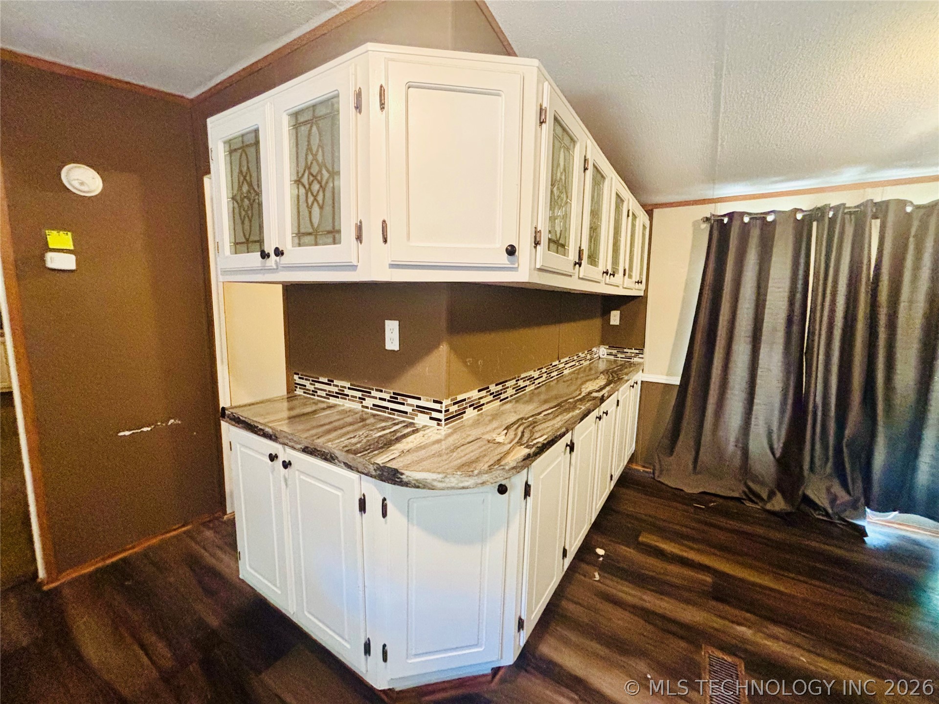 114331 S 4203 Property Photo 11