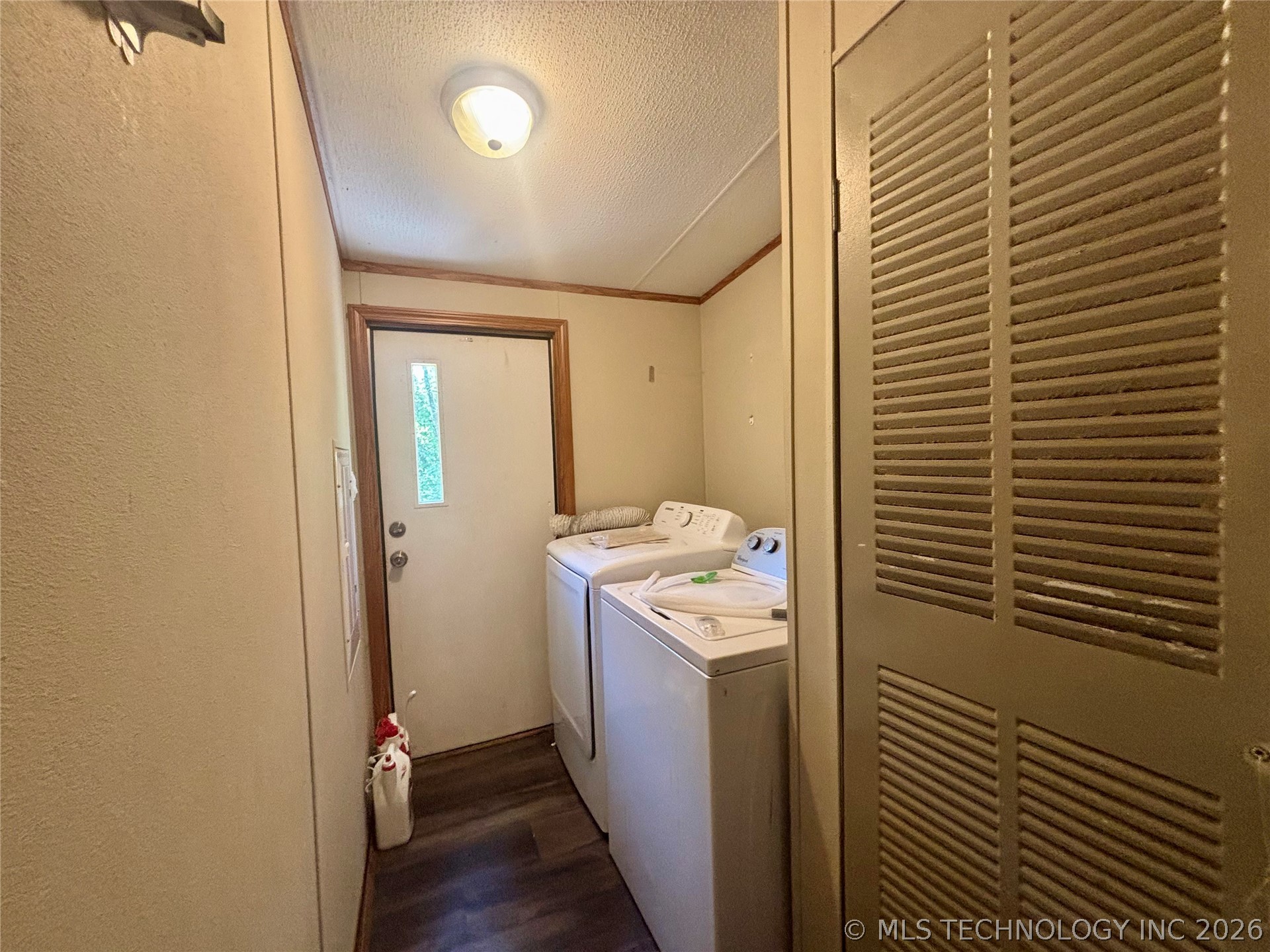 114331 S 4203 Property Photo 12