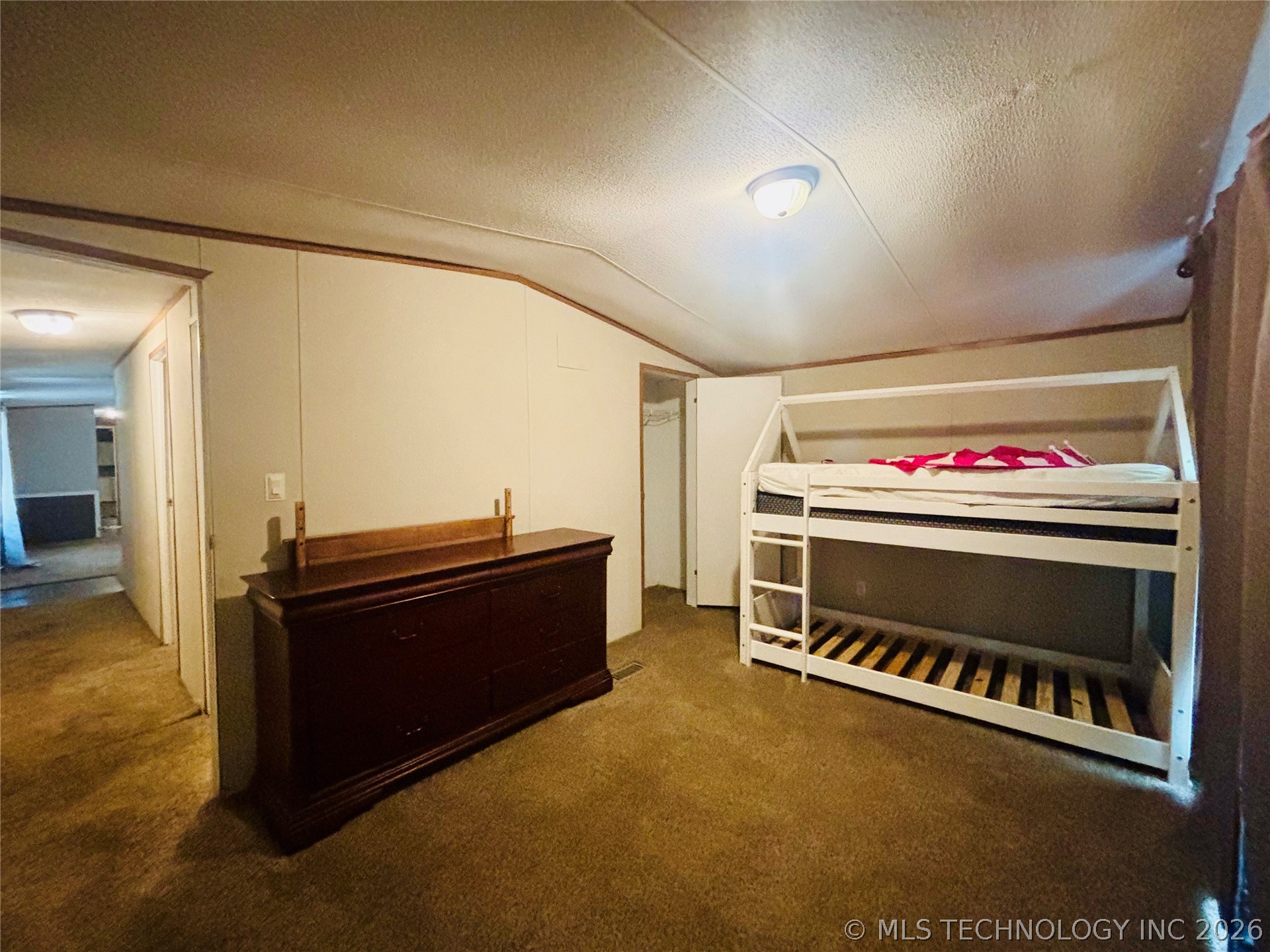 114331 S 4203 Property Photo 17