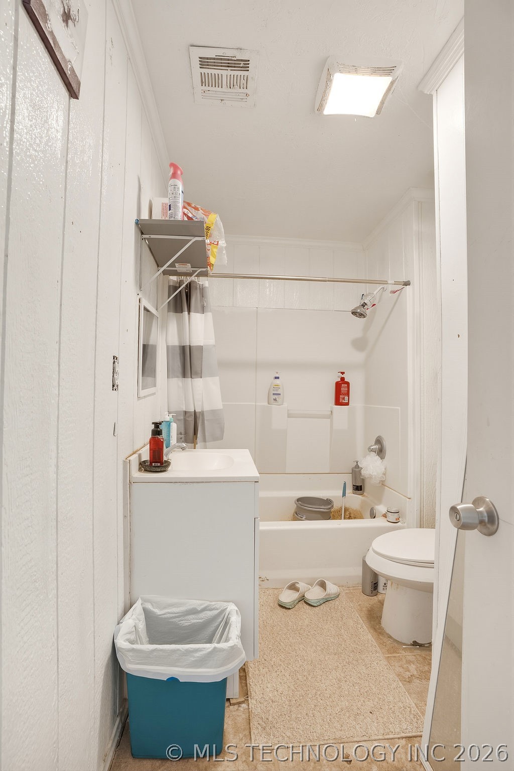 512 E 16th Property Photo 15