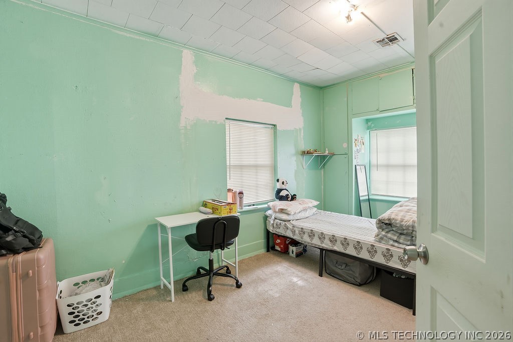 512 E 16th Property Photo 17