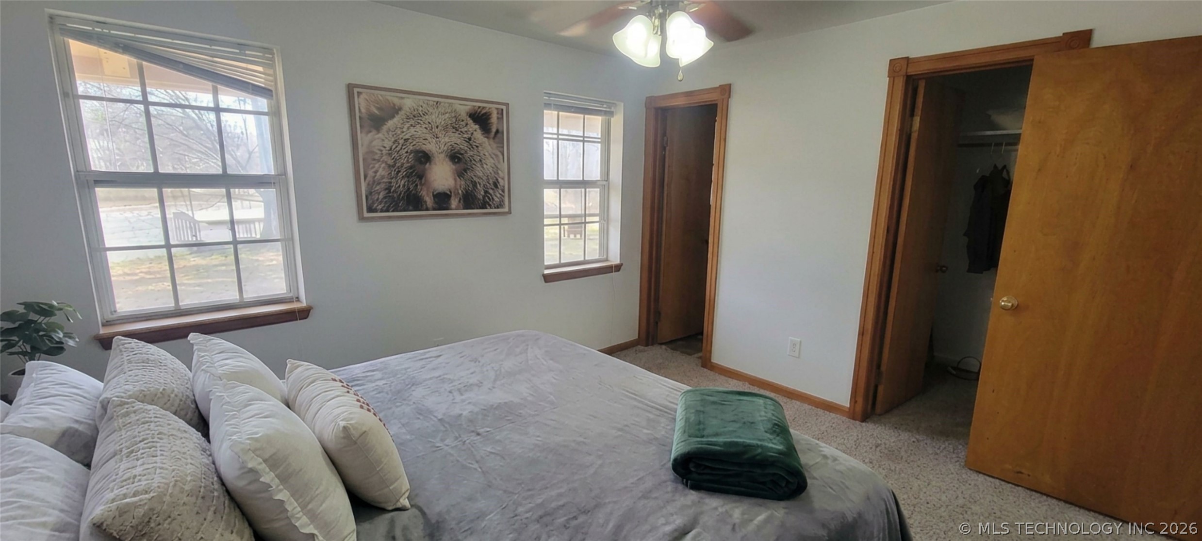 424338 E 1168 Property Photo 8