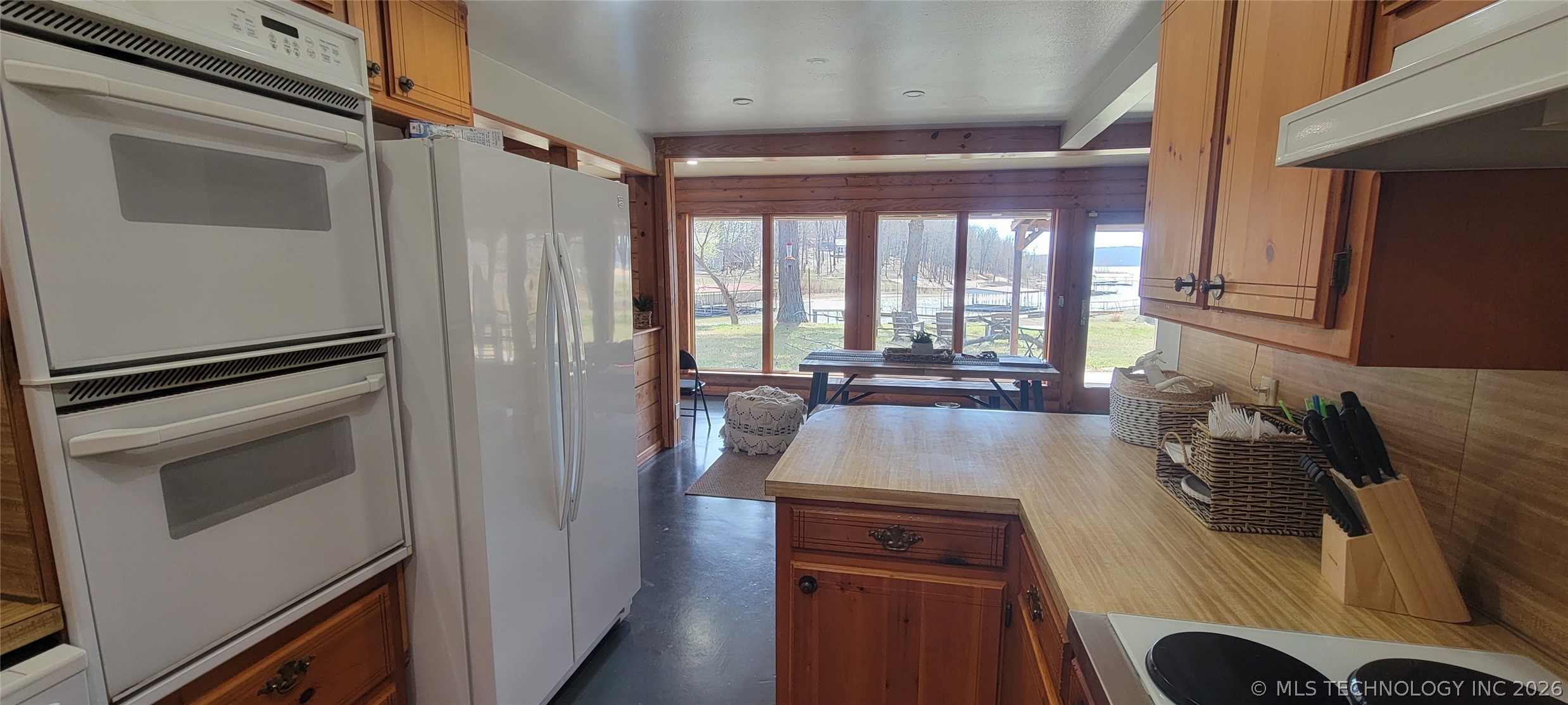 424338 E 1168 Property Photo 16