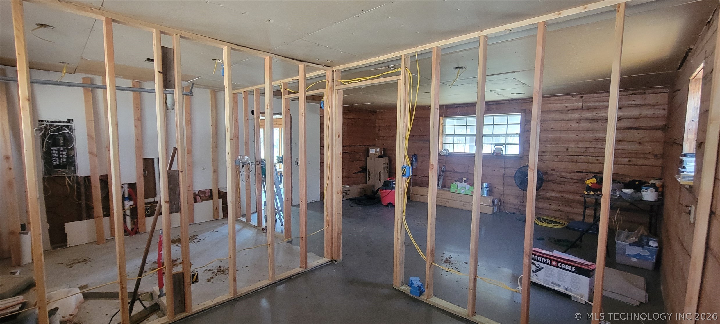 424338 E 1168 Property Photo 18