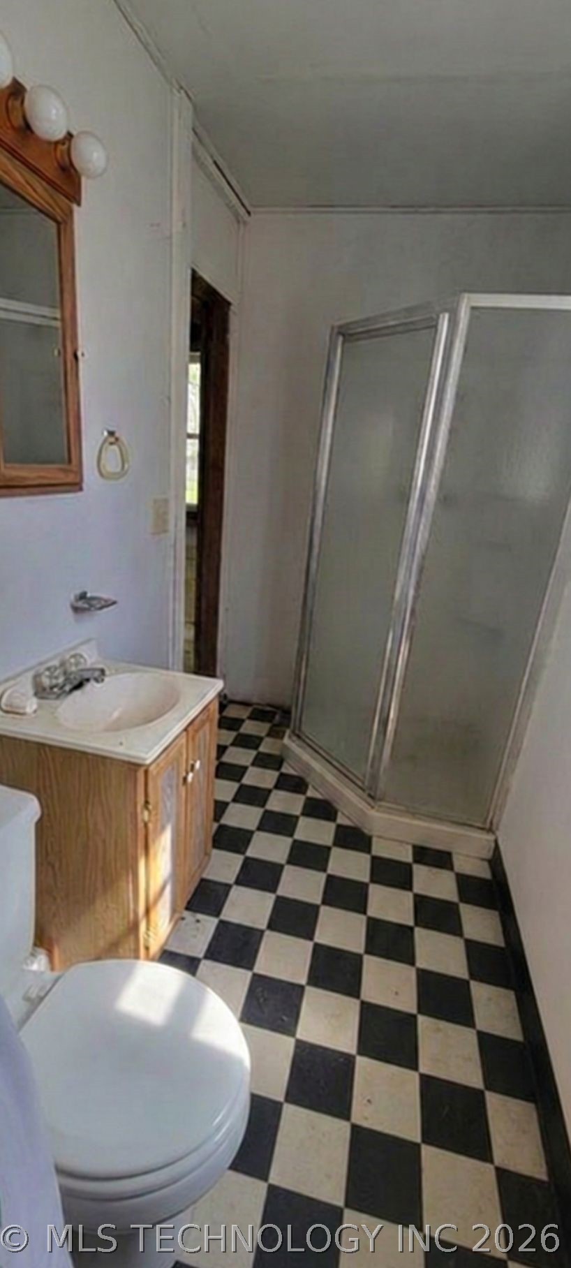 424338 E 1168 Property Photo 26