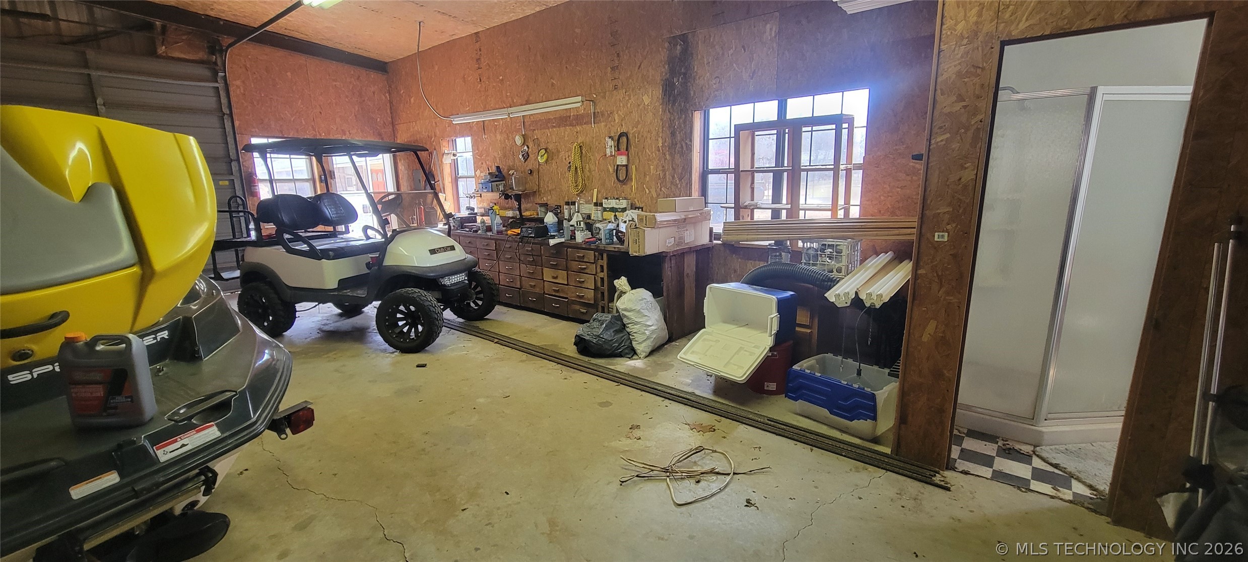 424338 E 1168 Property Photo 27
