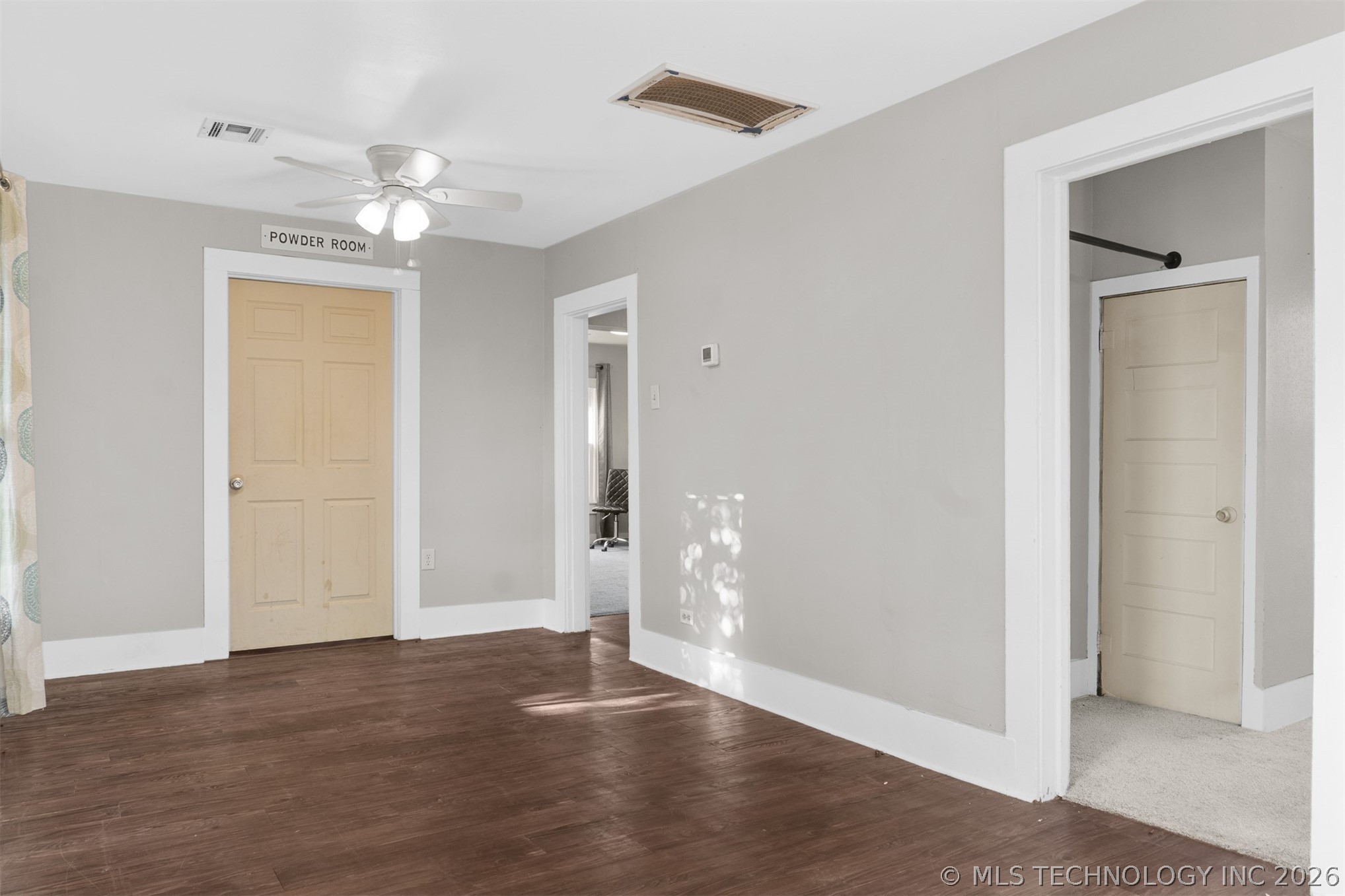 312 E Florida Street Property Photo 7