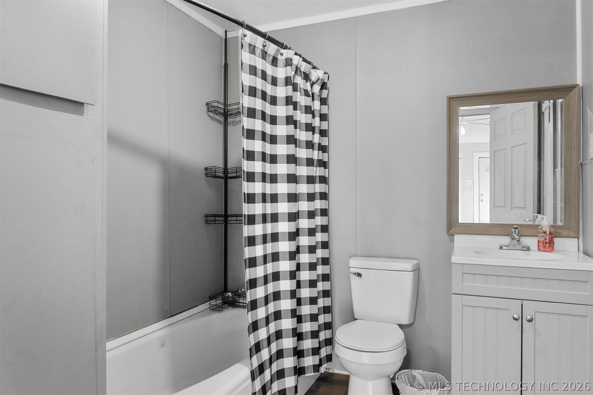 312 E Florida Street Property Photo 9