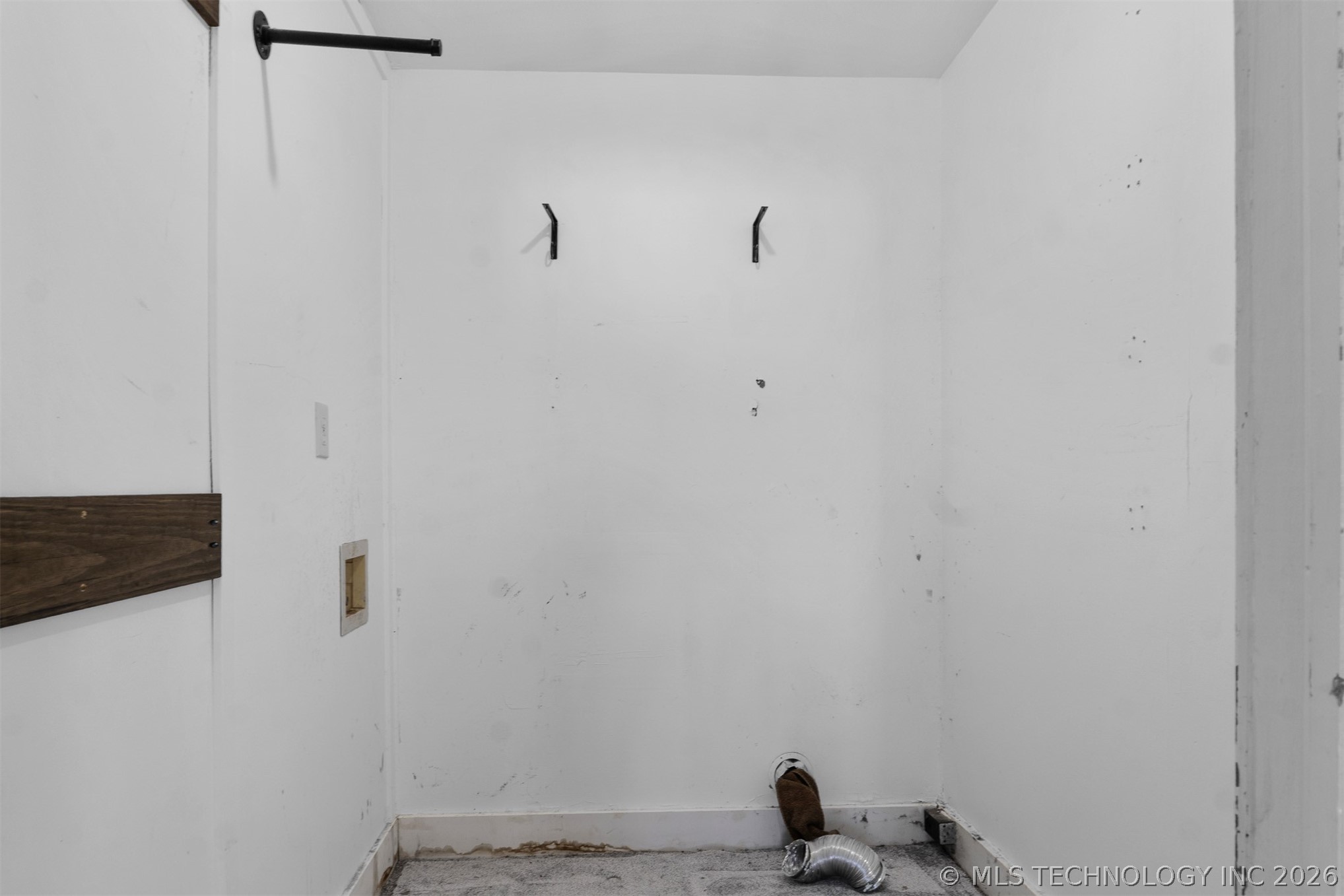 312 E Florida Street Property Photo 12