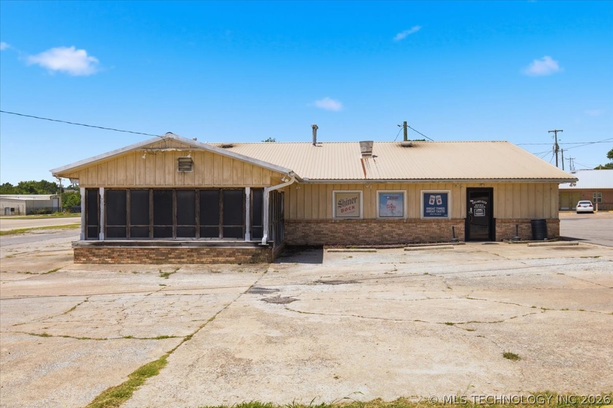 1131 Cradduck Property Photo 1