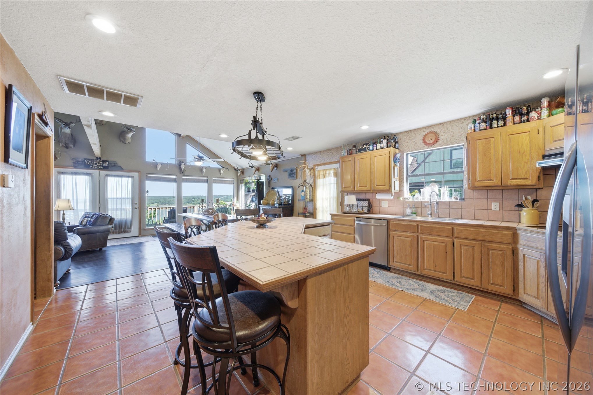 13198 Wells Drive Property Photo 8
