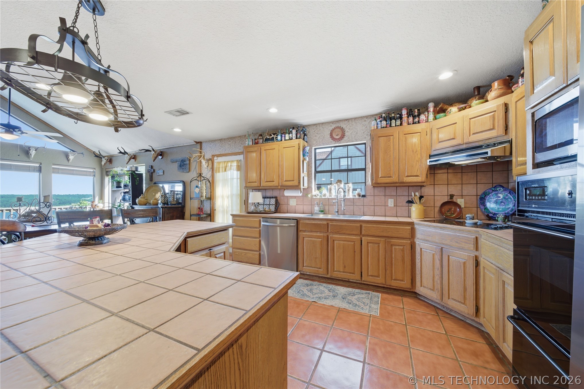13198 Wells Drive Property Photo 18