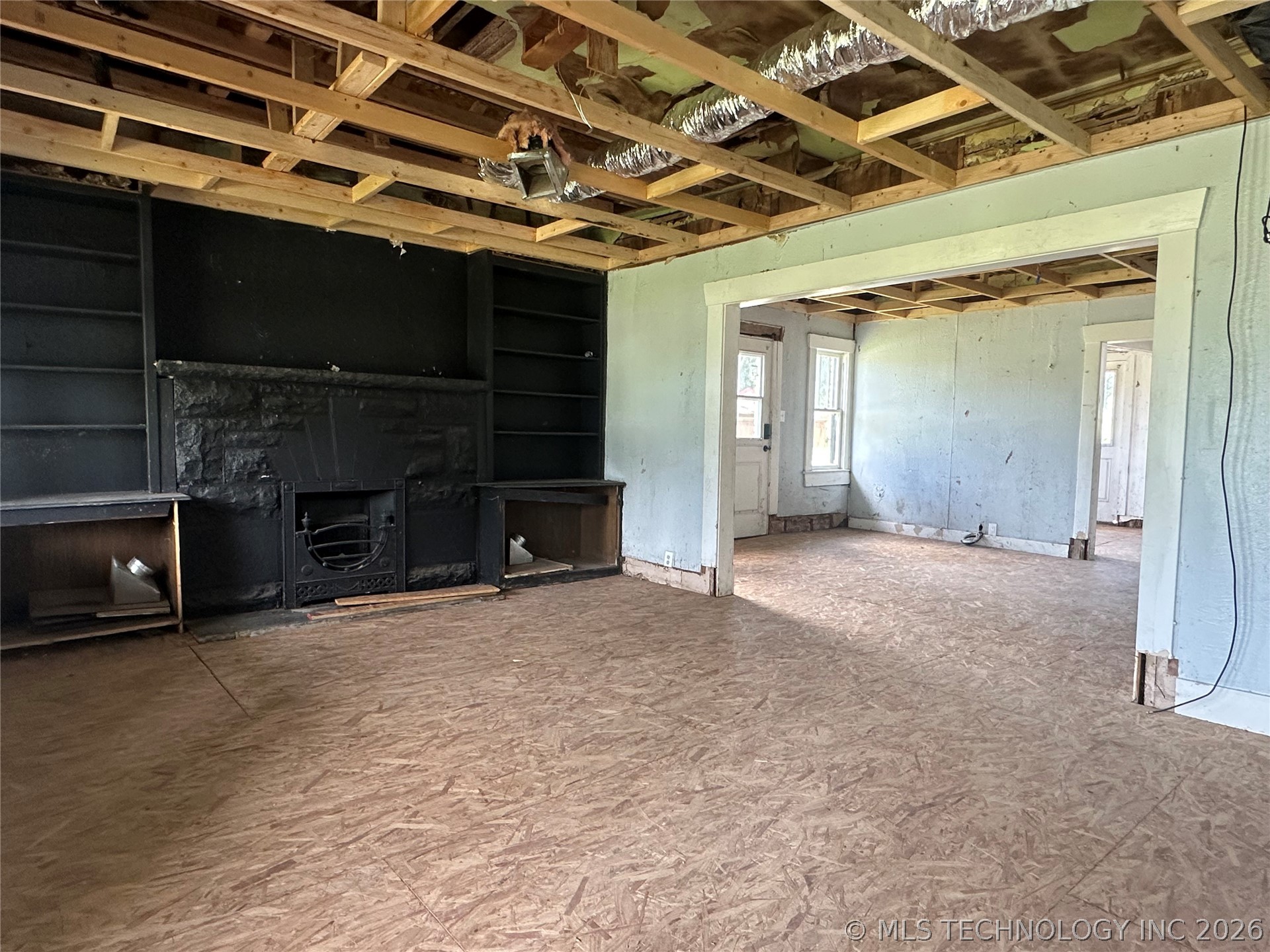 1126 E 4th Street Property Photo 3
