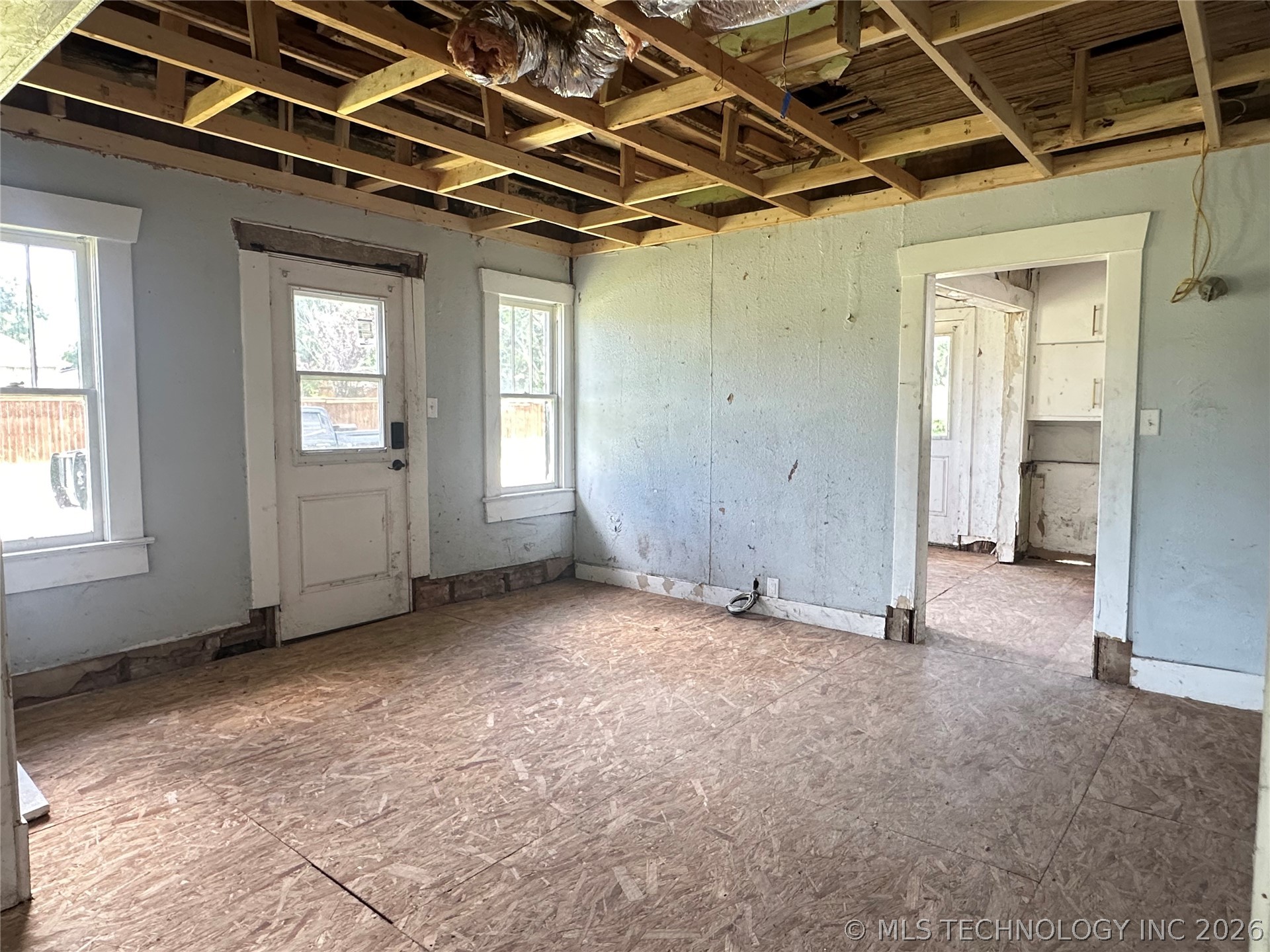1126 E 4th Street Property Photo 5