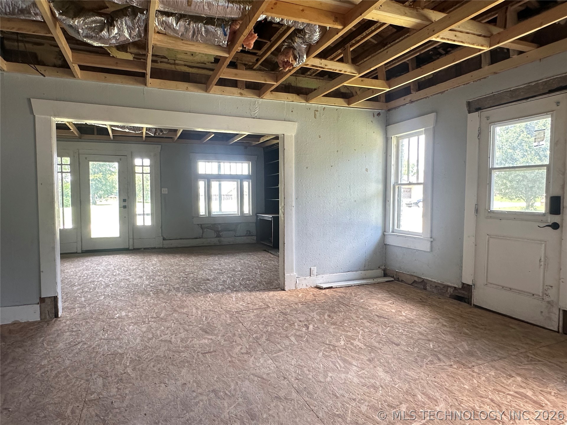1126 E 4th Street Property Photo 6