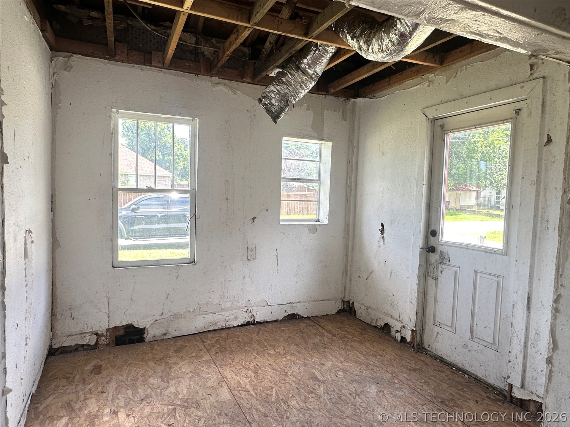 1126 E 4th Street Property Photo 7