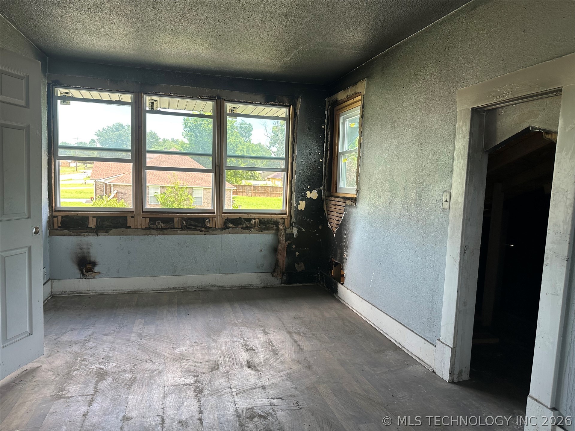 1126 E 4th Street Property Photo 14