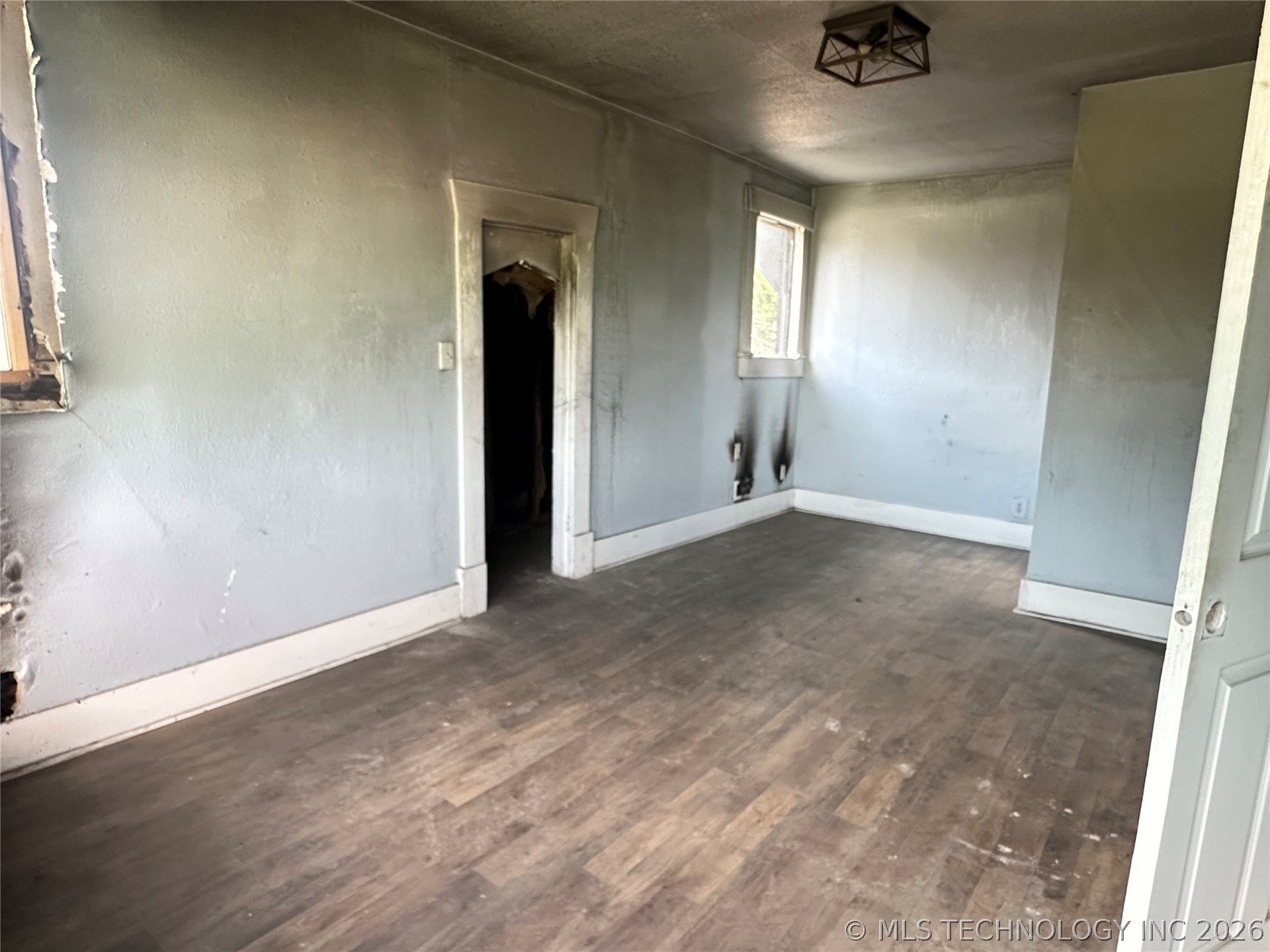1126 E 4th Street Property Photo 15
